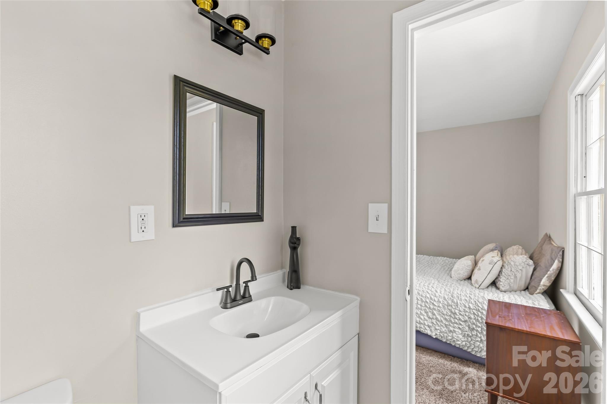 1401 Cedarwood Lane — Charlotte