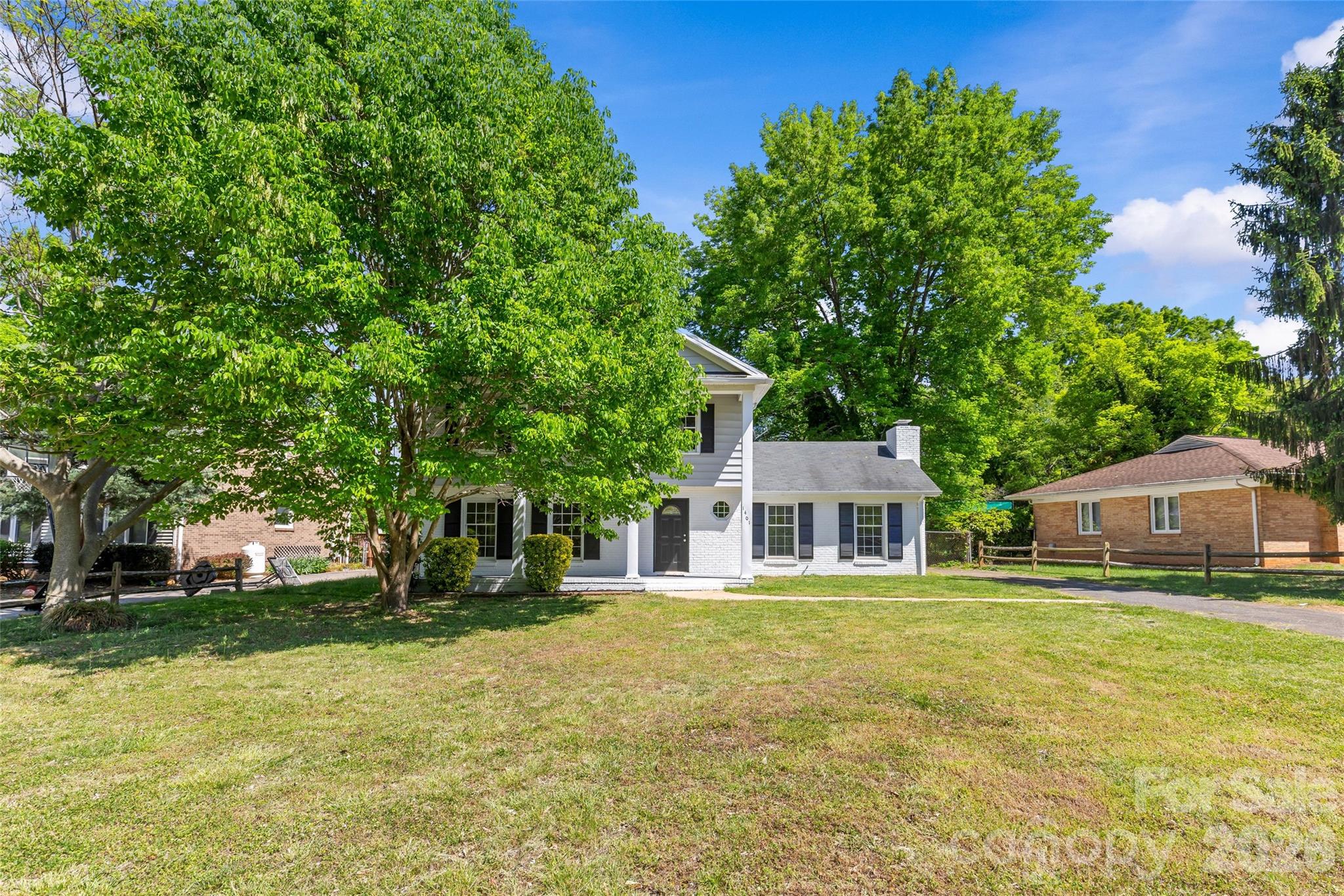 1401 Cedarwood Lane — Charlotte