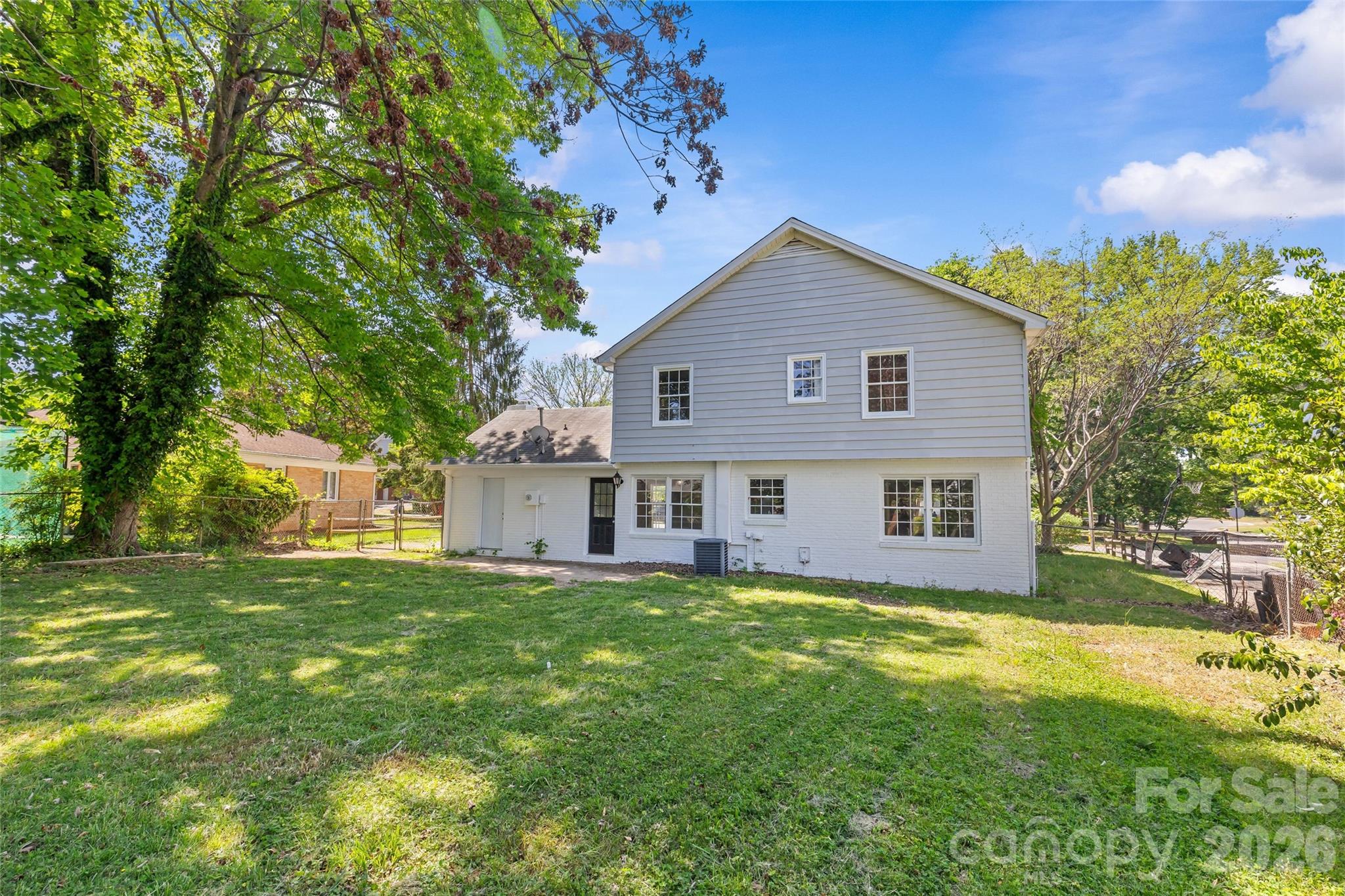 1401 Cedarwood Lane — Charlotte