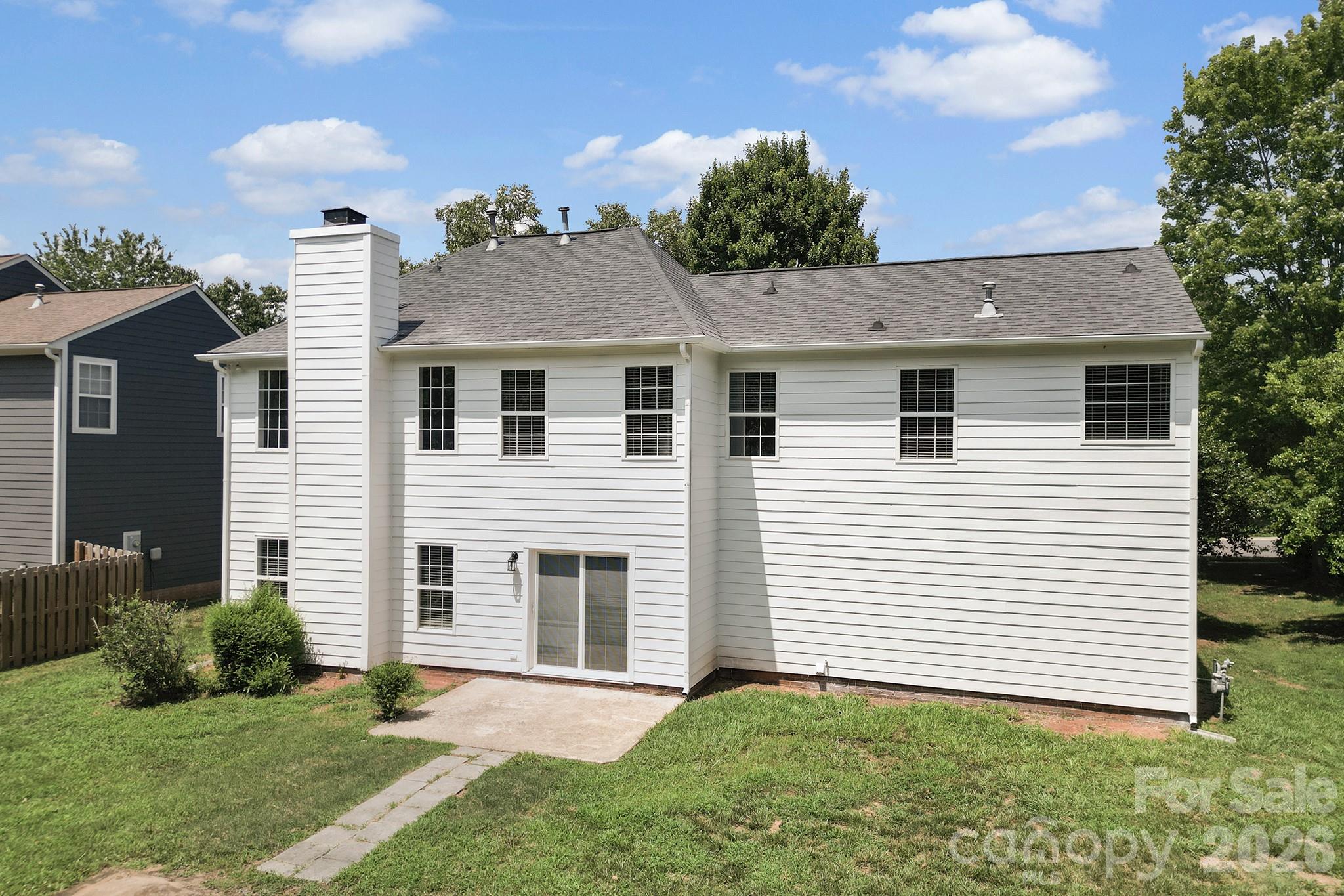 11343 Fox Hill Drive — Charlotte