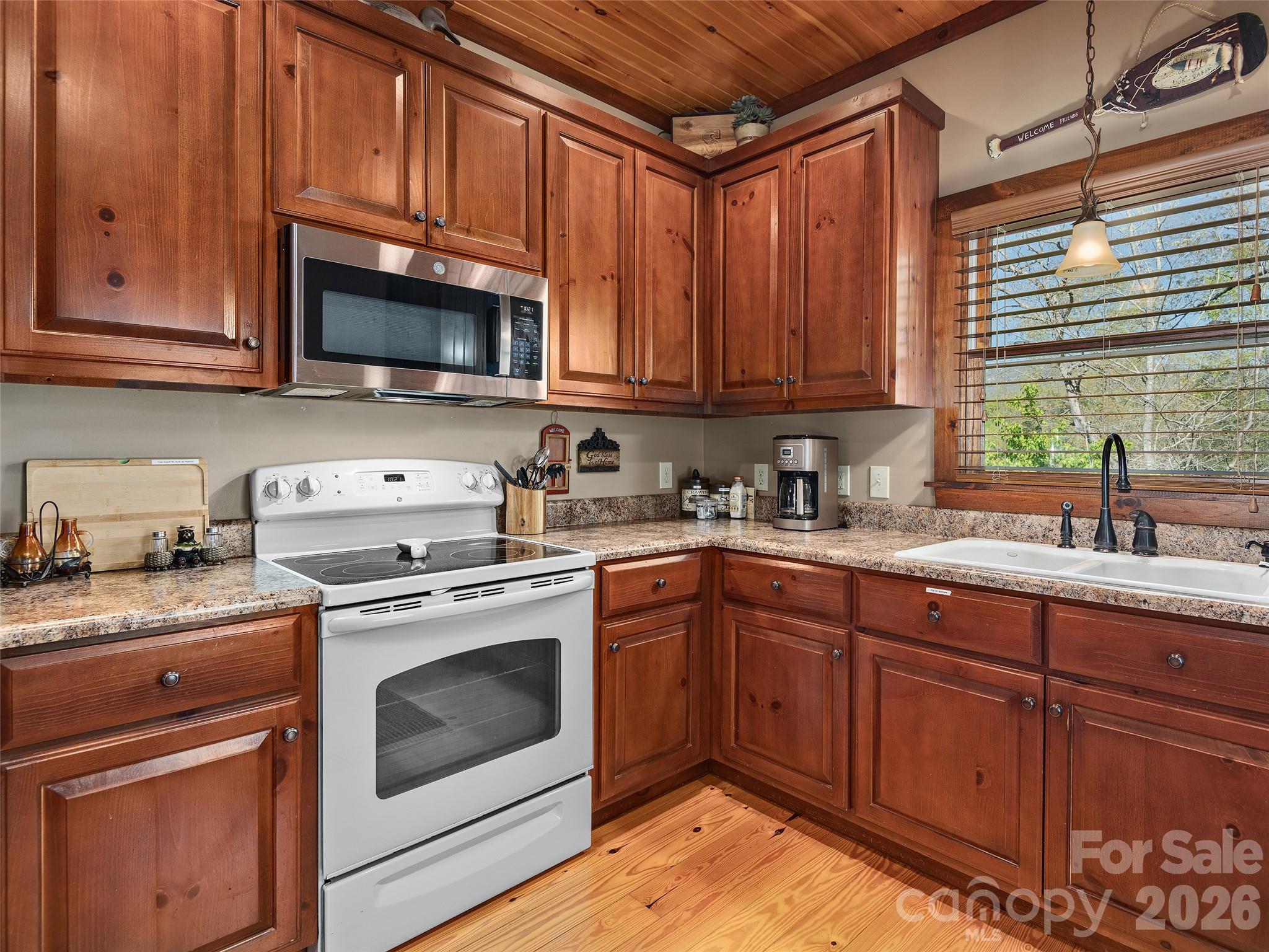 308 North Coast Drive — Mill Spring