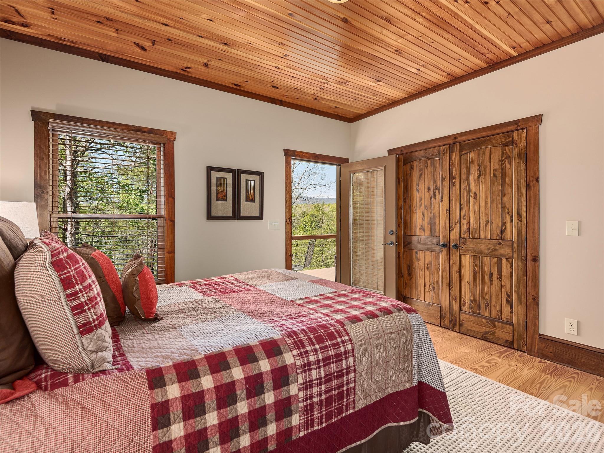 308 North Coast Drive — Mill Spring