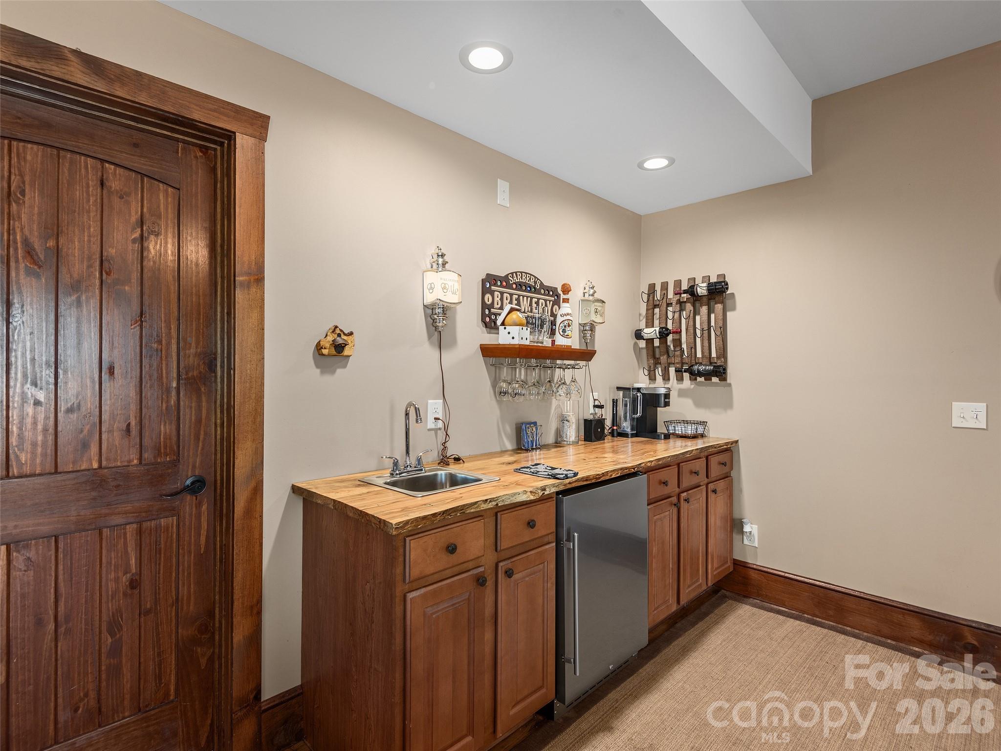 308 North Coast Drive — Mill Spring