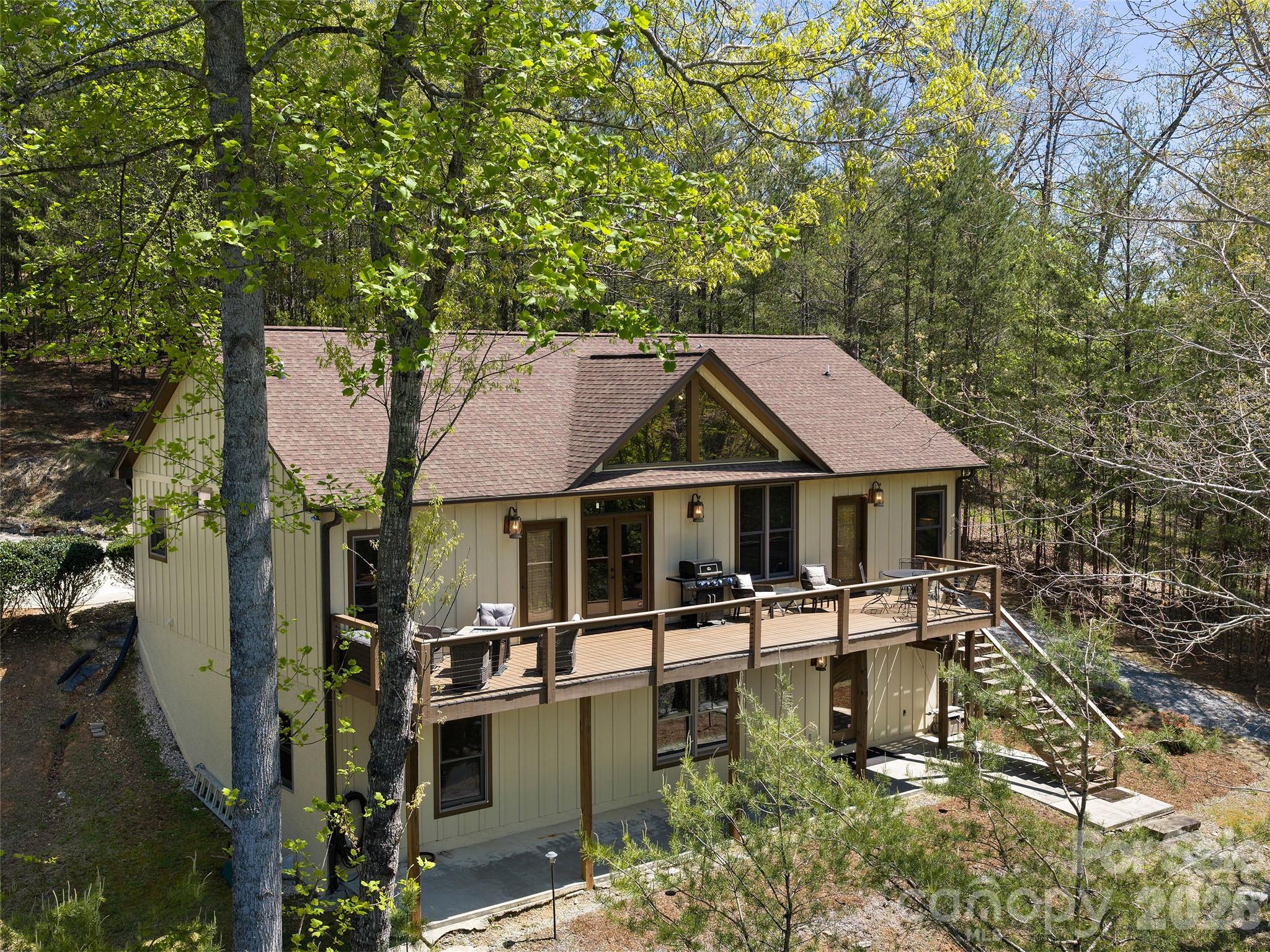 308 North Coast Drive — Mill Spring