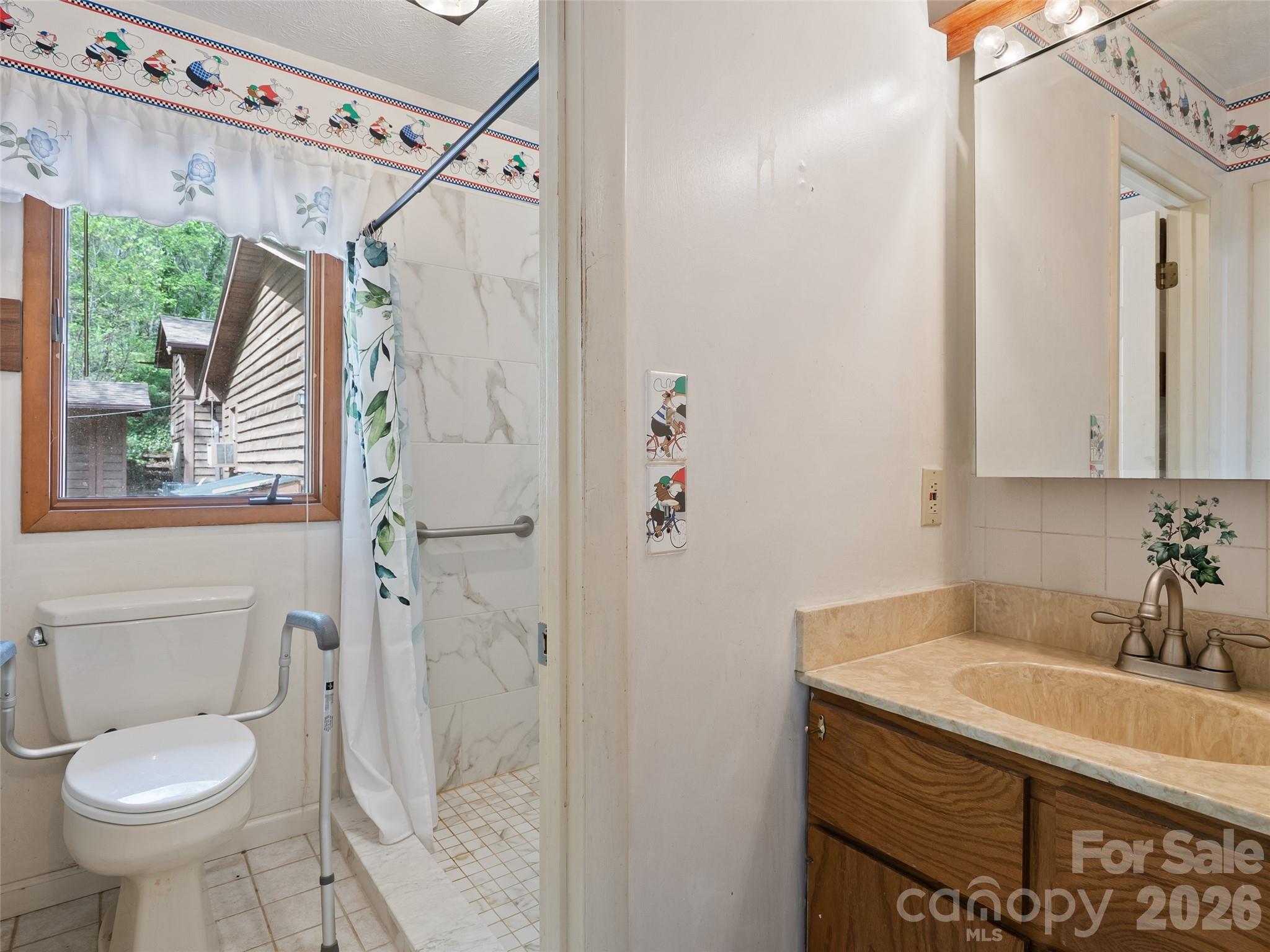 120 Carter Cove Road — Asheville