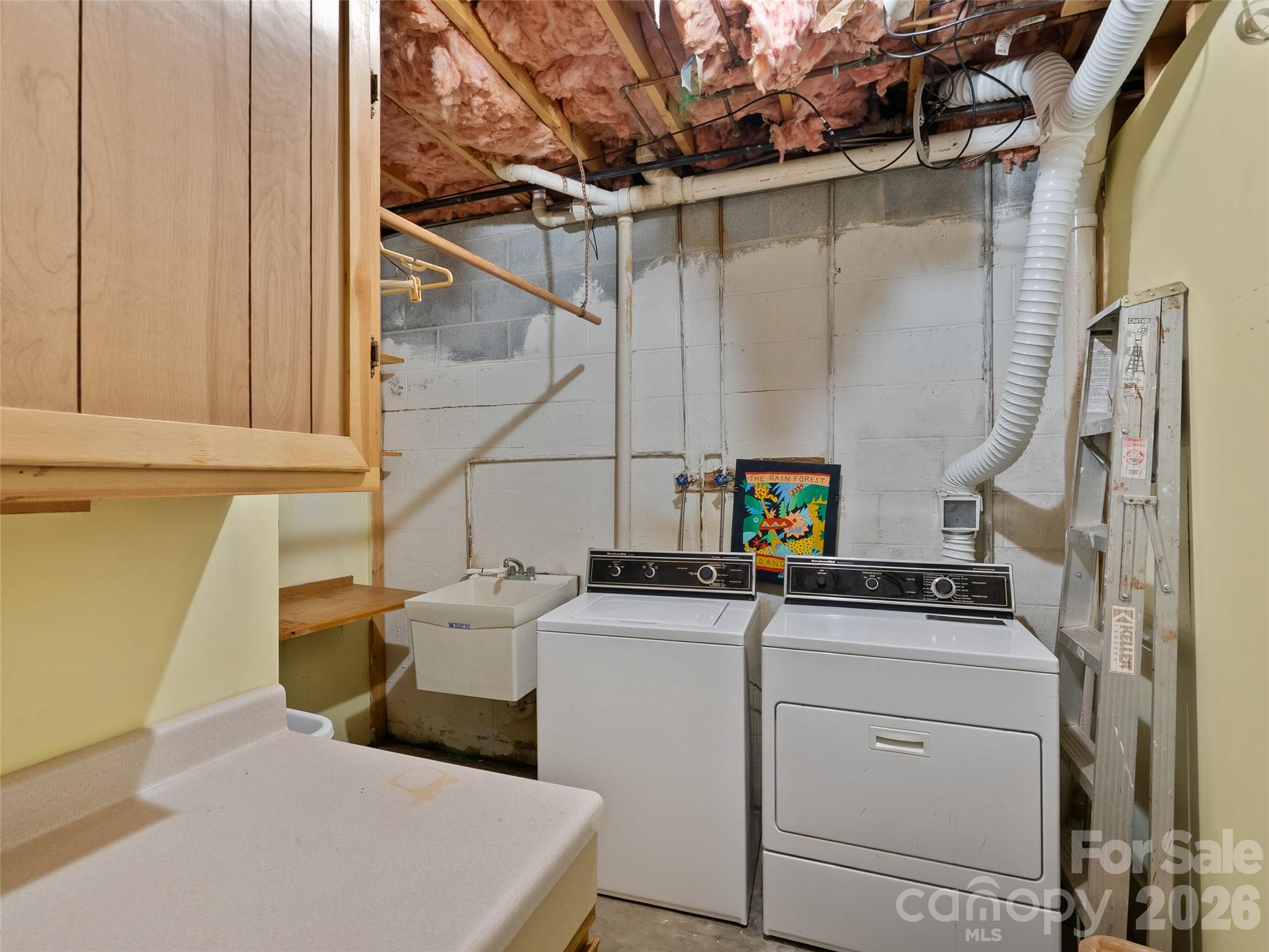 120 Carter Cove Road — Asheville