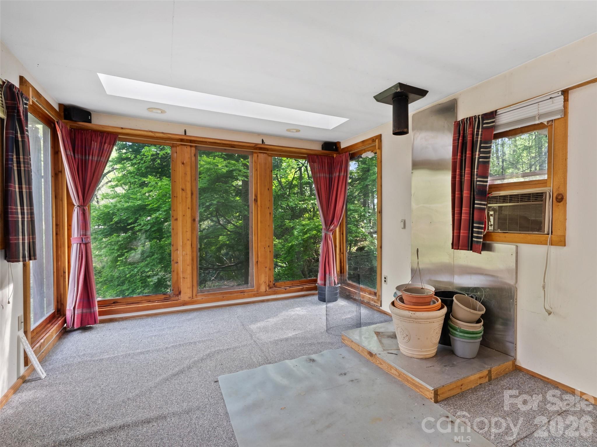 120 Carter Cove Road — Asheville