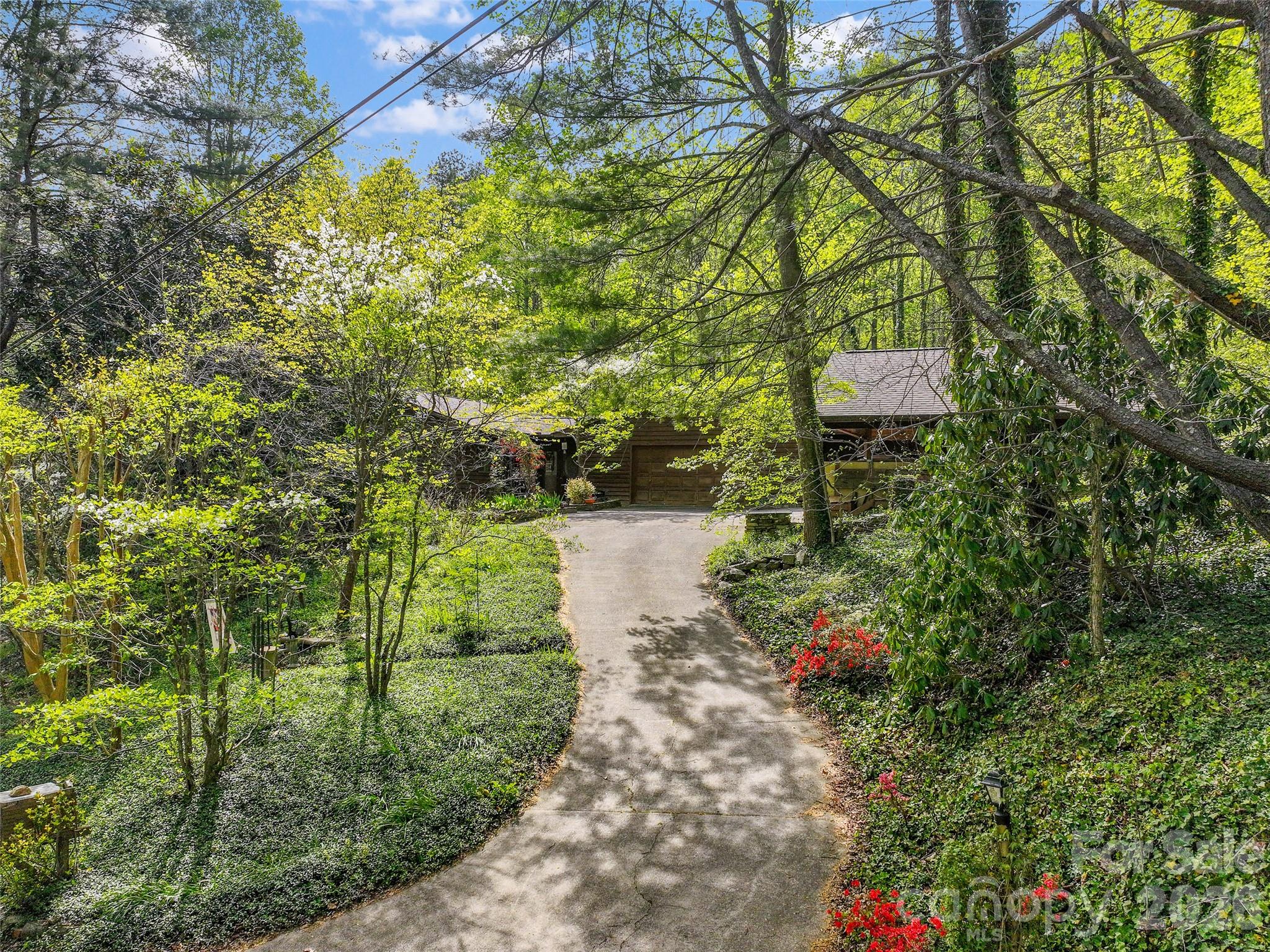 120 Carter Cove Road — Asheville