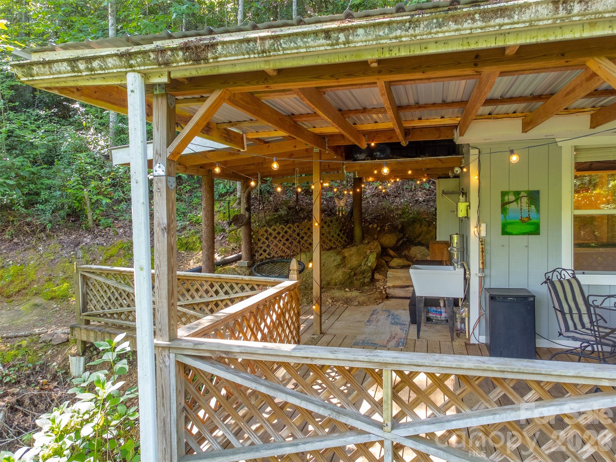 283 Briggs Cove Road — Robbinsville