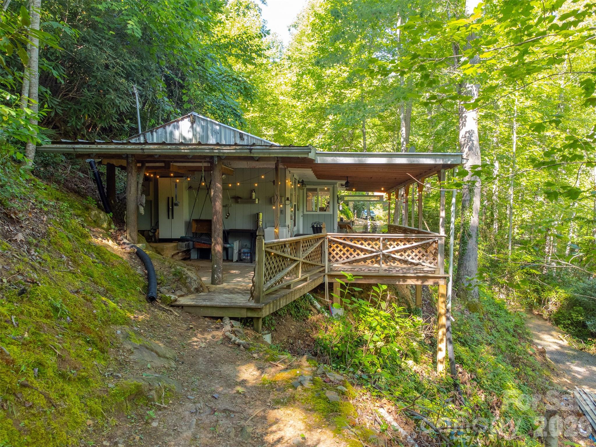 283 Briggs Cove Road — Robbinsville