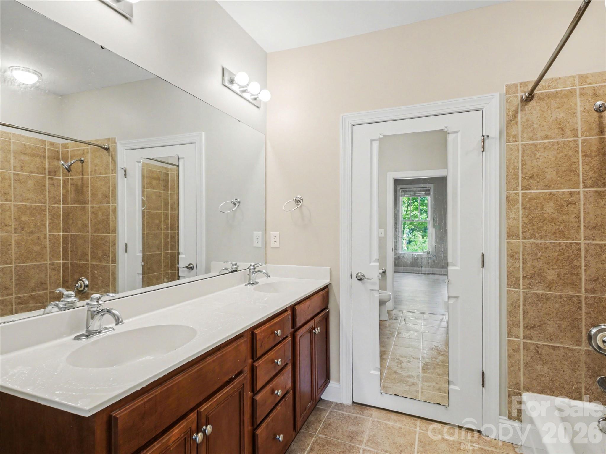 518 Clarice Avenue #201 — Charlotte