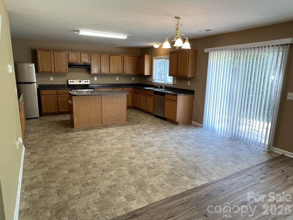 14043 Pinyon Pine Lane — Charlotte