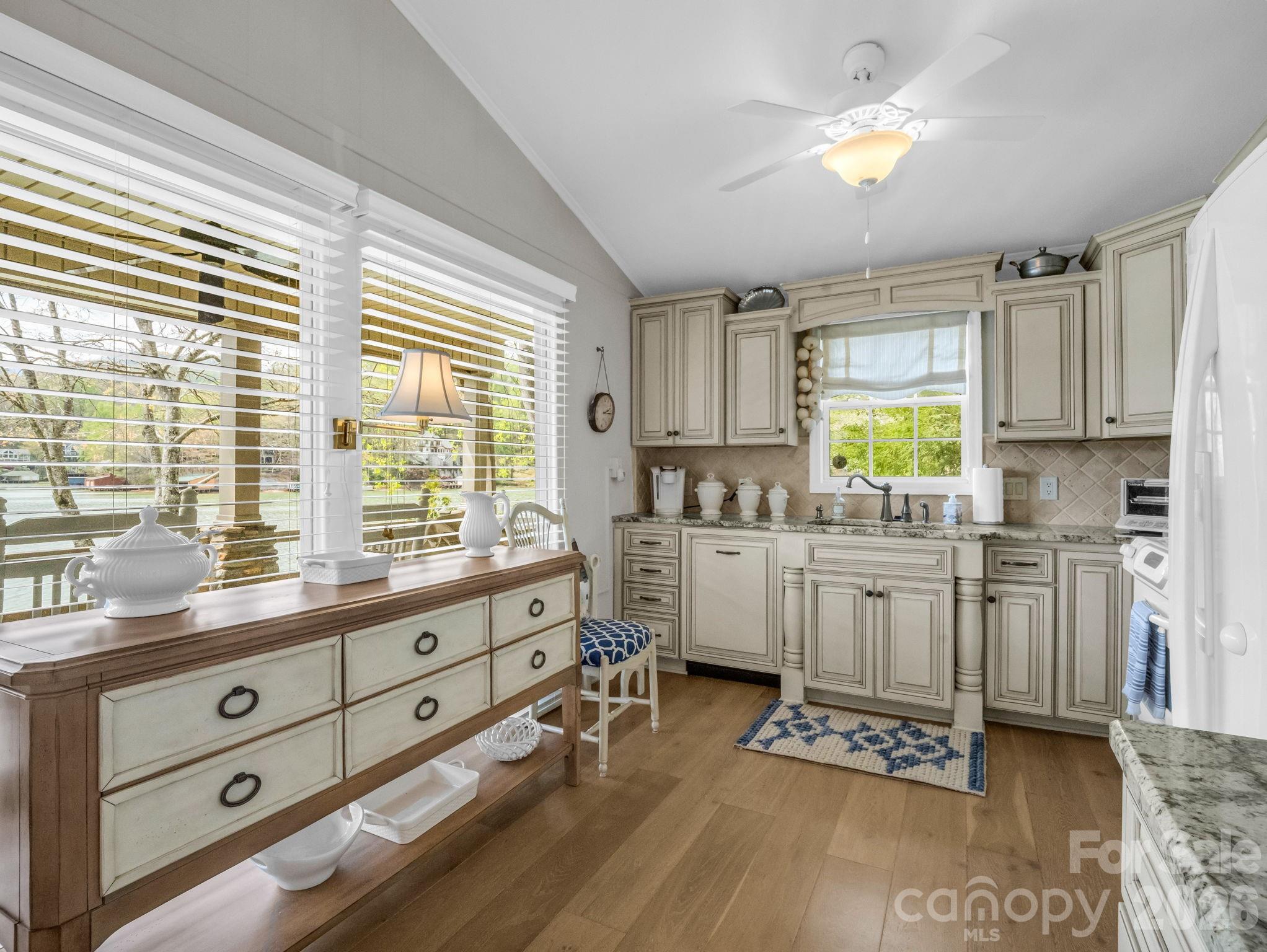 206 Lakeridge Road — Lake Lure
