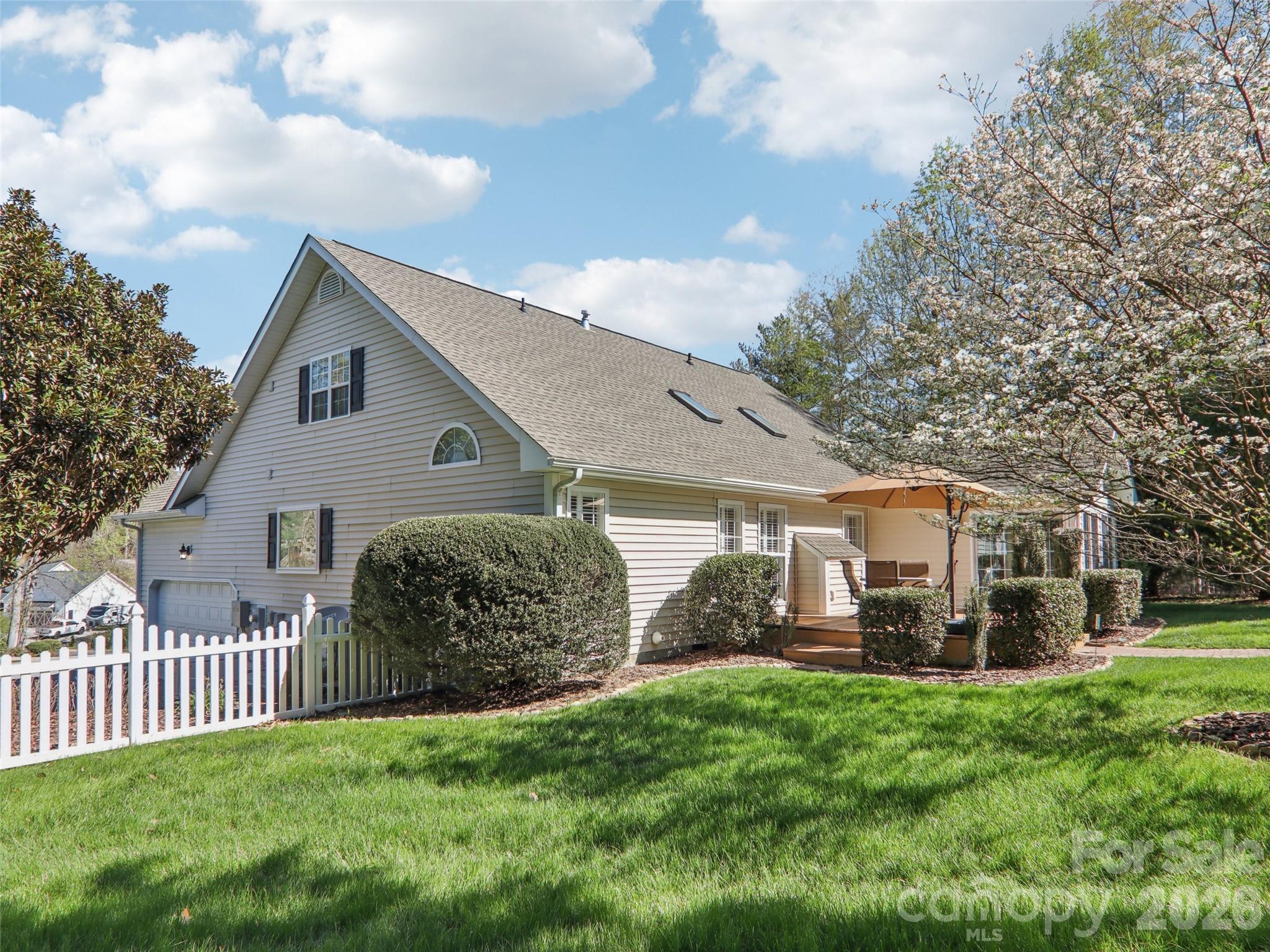 117 Apple Meadow Court — Hendersonville