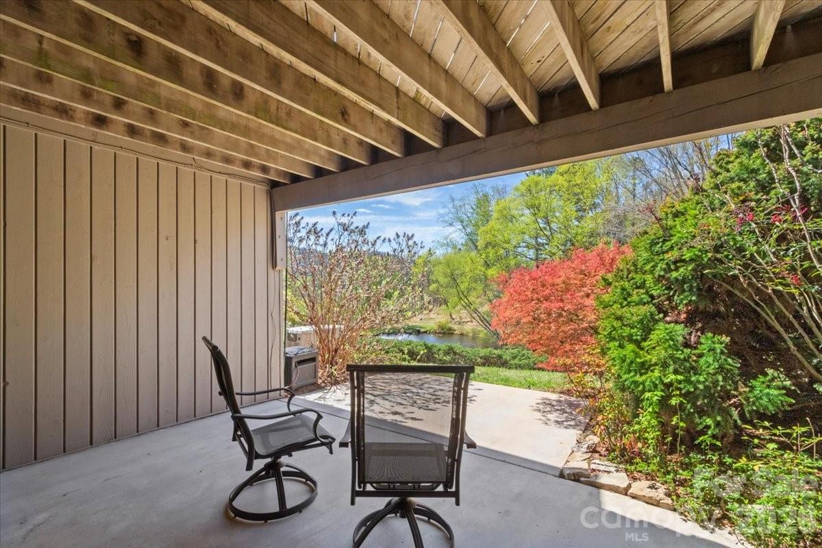 21 Ridge Terrace — Asheville