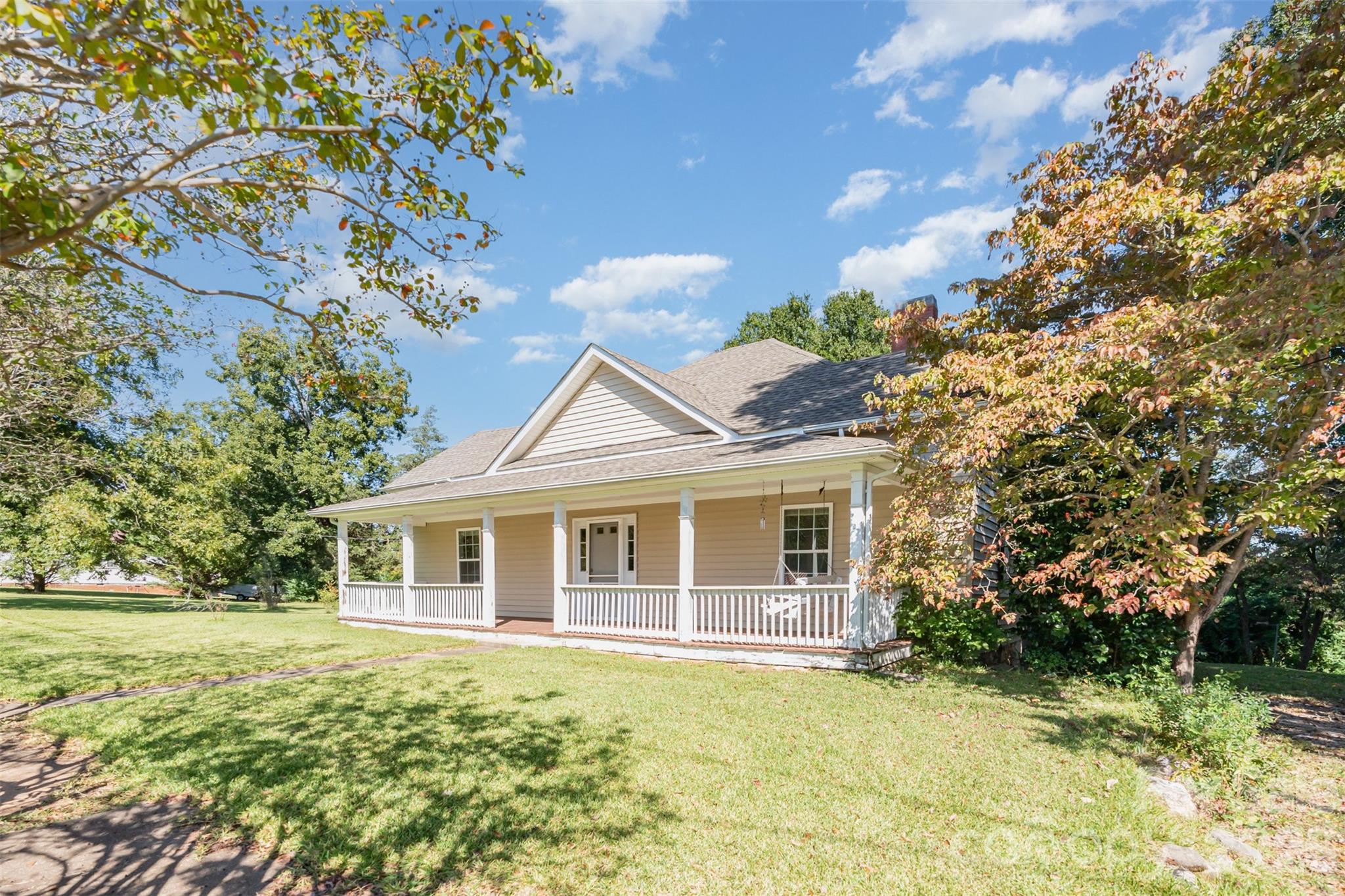 4030 Peachtree Street — Hickory Grove