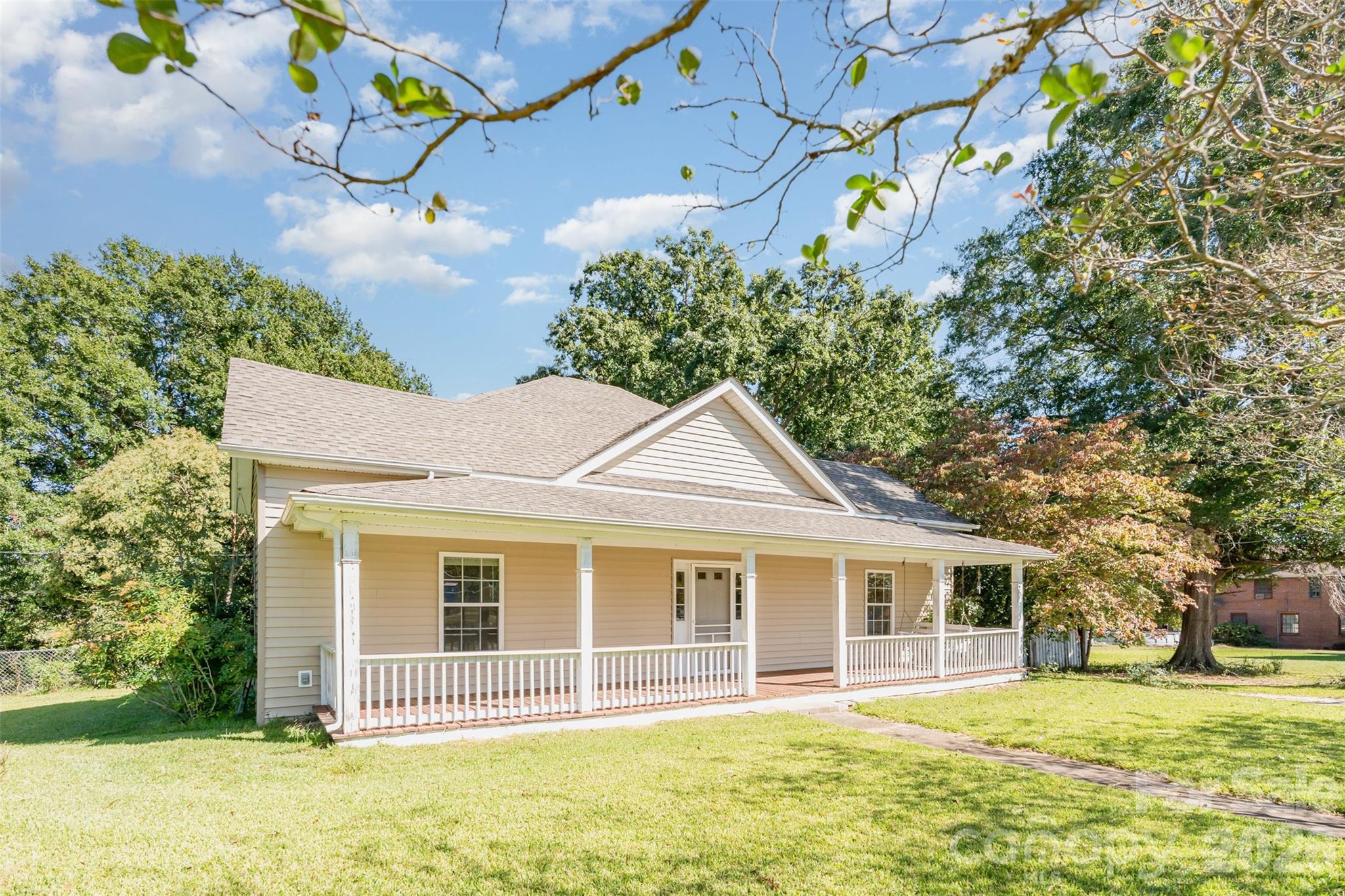 4030 Peachtree Street — Hickory Grove