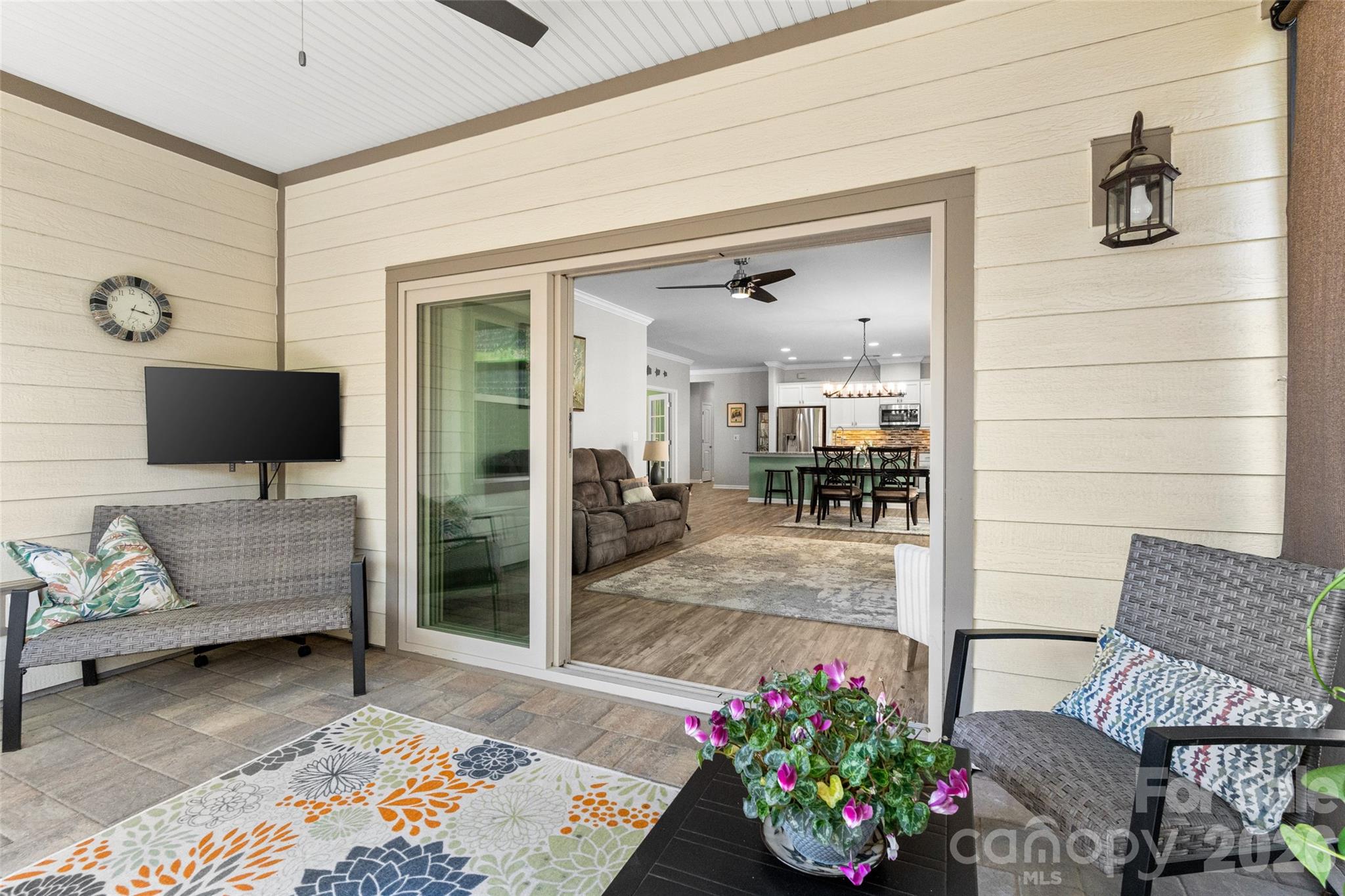 4803 Looking Glass Trail — Denver