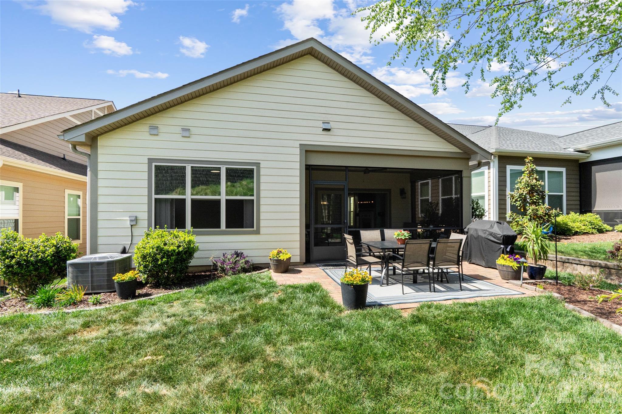 4803 Looking Glass Trail — Denver