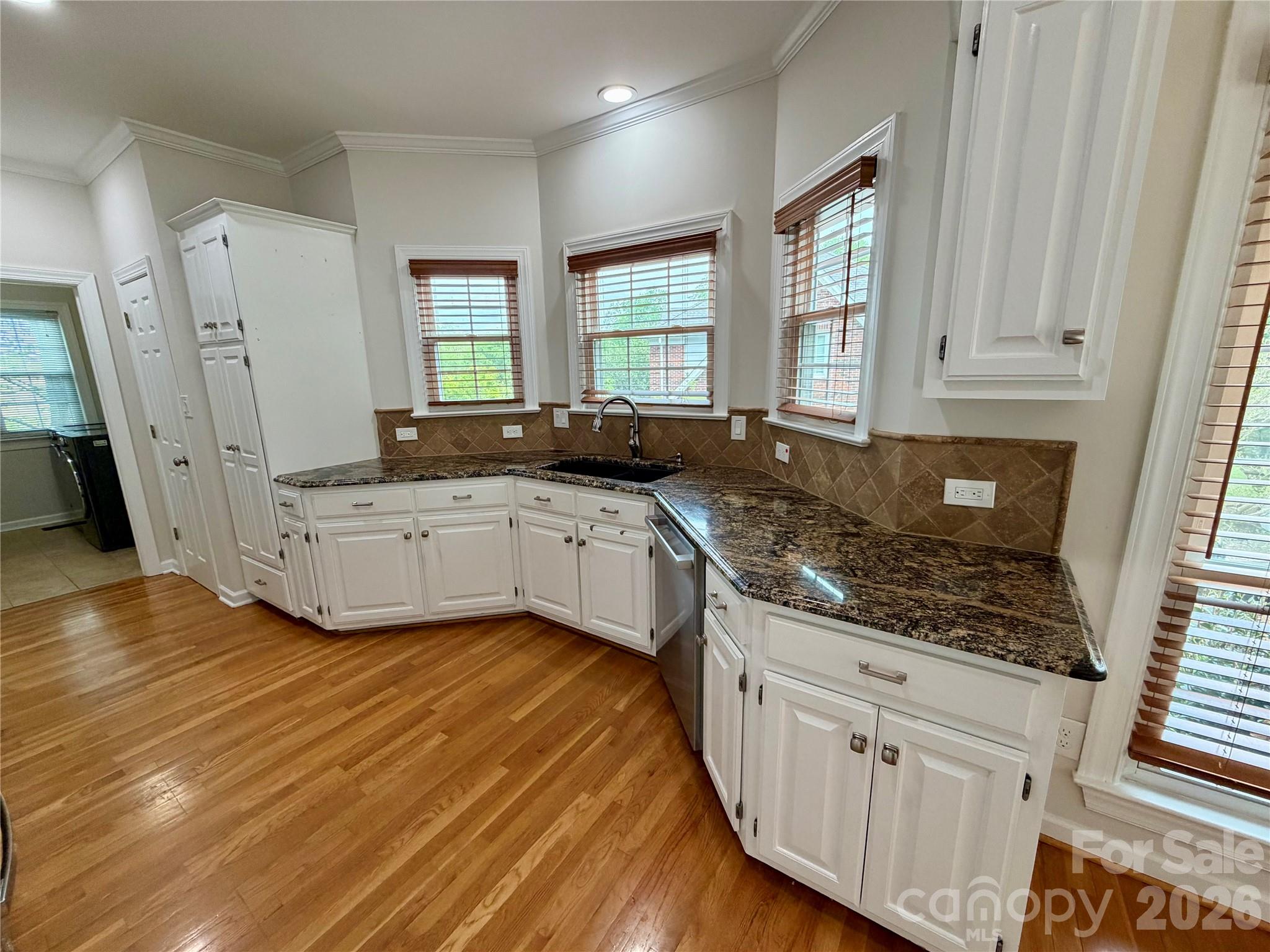 5954 Rathlin Court NW — Concord
