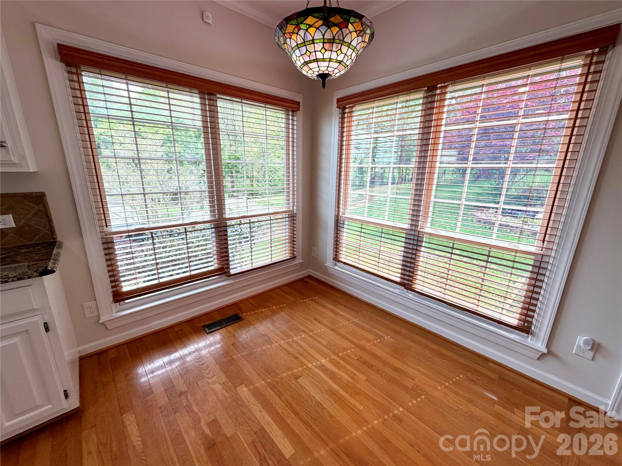 5954 Rathlin Court NW — Concord