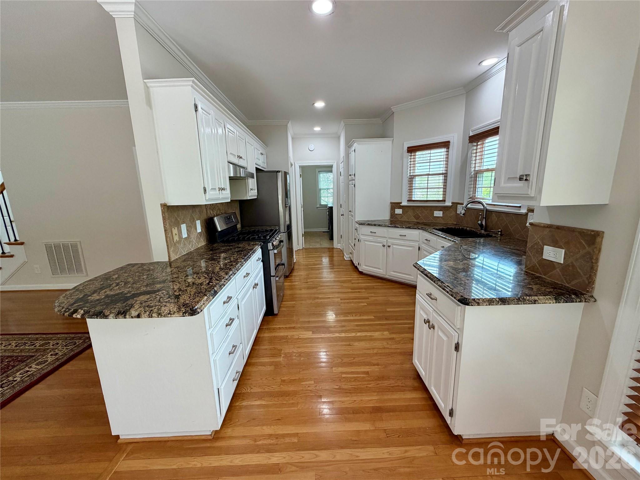 5954 Rathlin Court NW — Concord