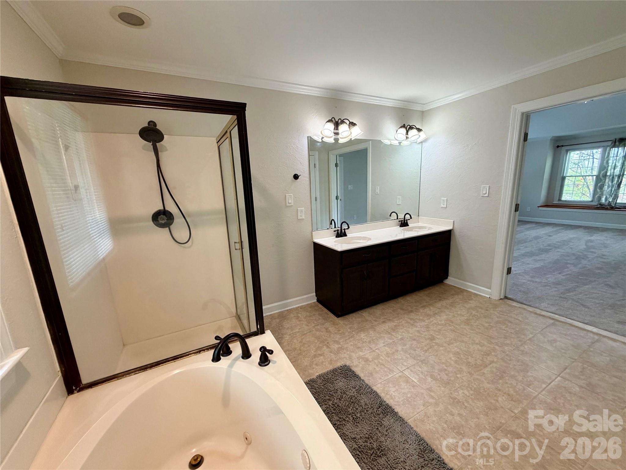 5954 Rathlin Court NW — Concord