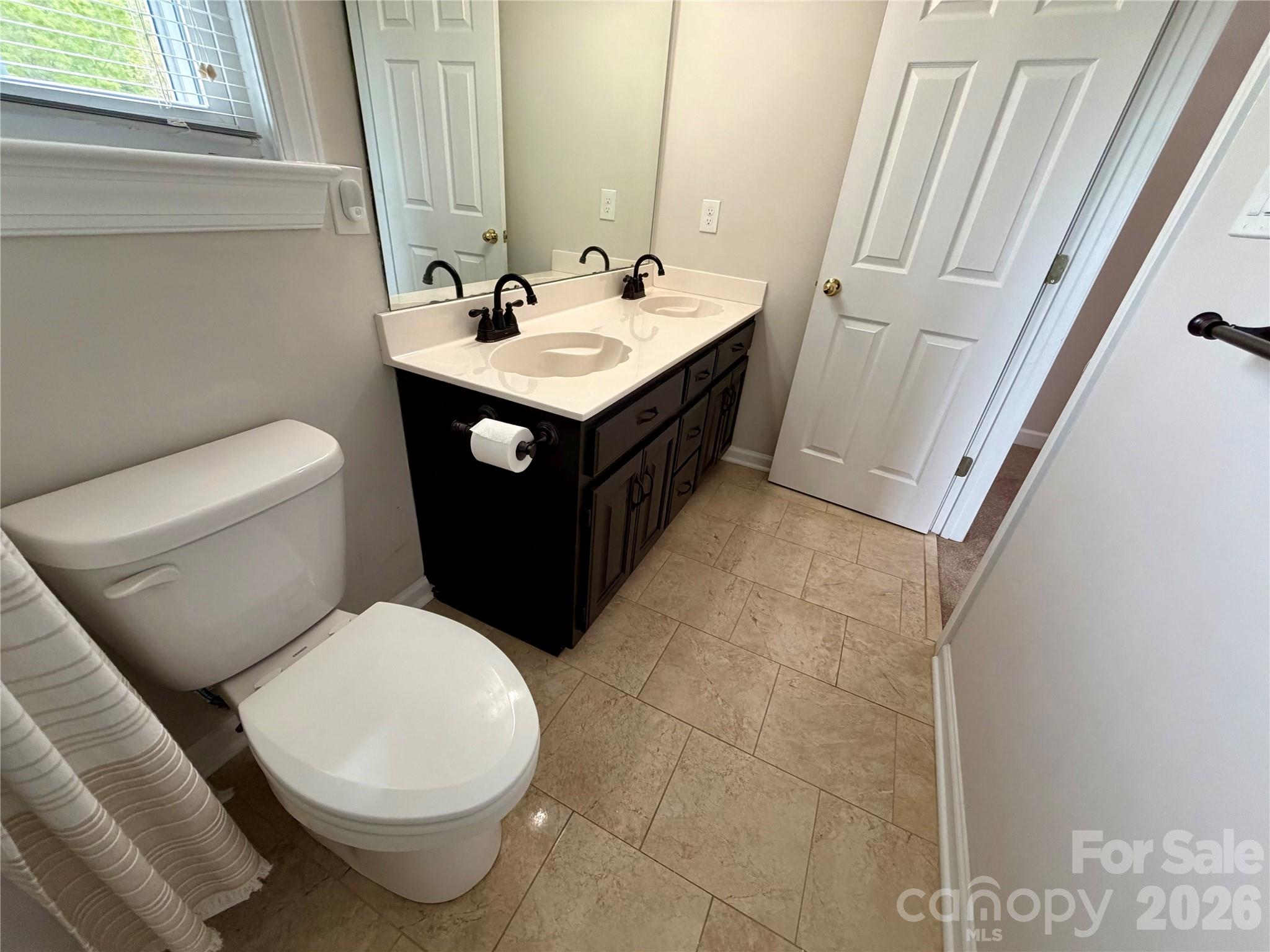 5954 Rathlin Court NW — Concord