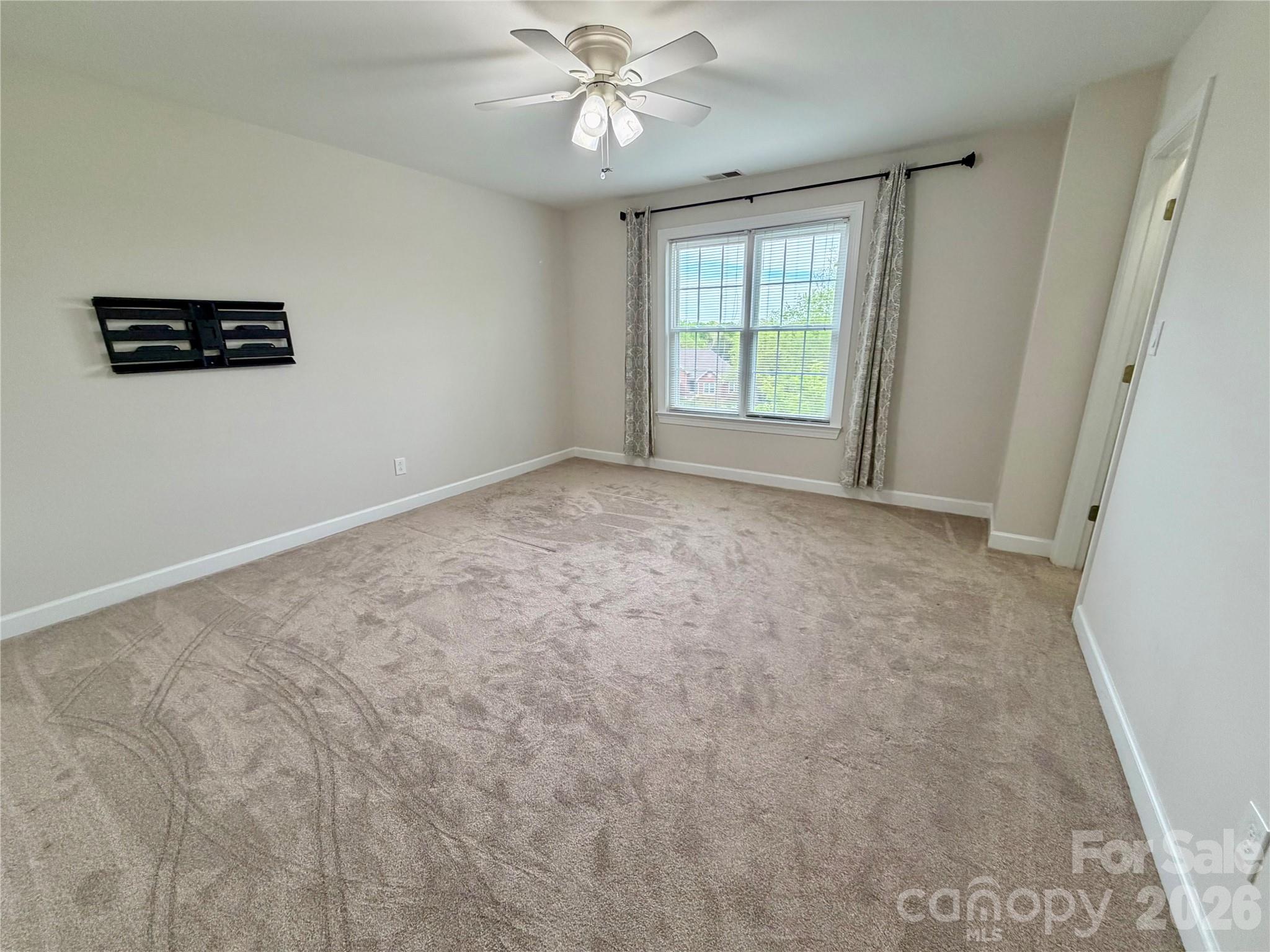 5954 Rathlin Court NW — Concord