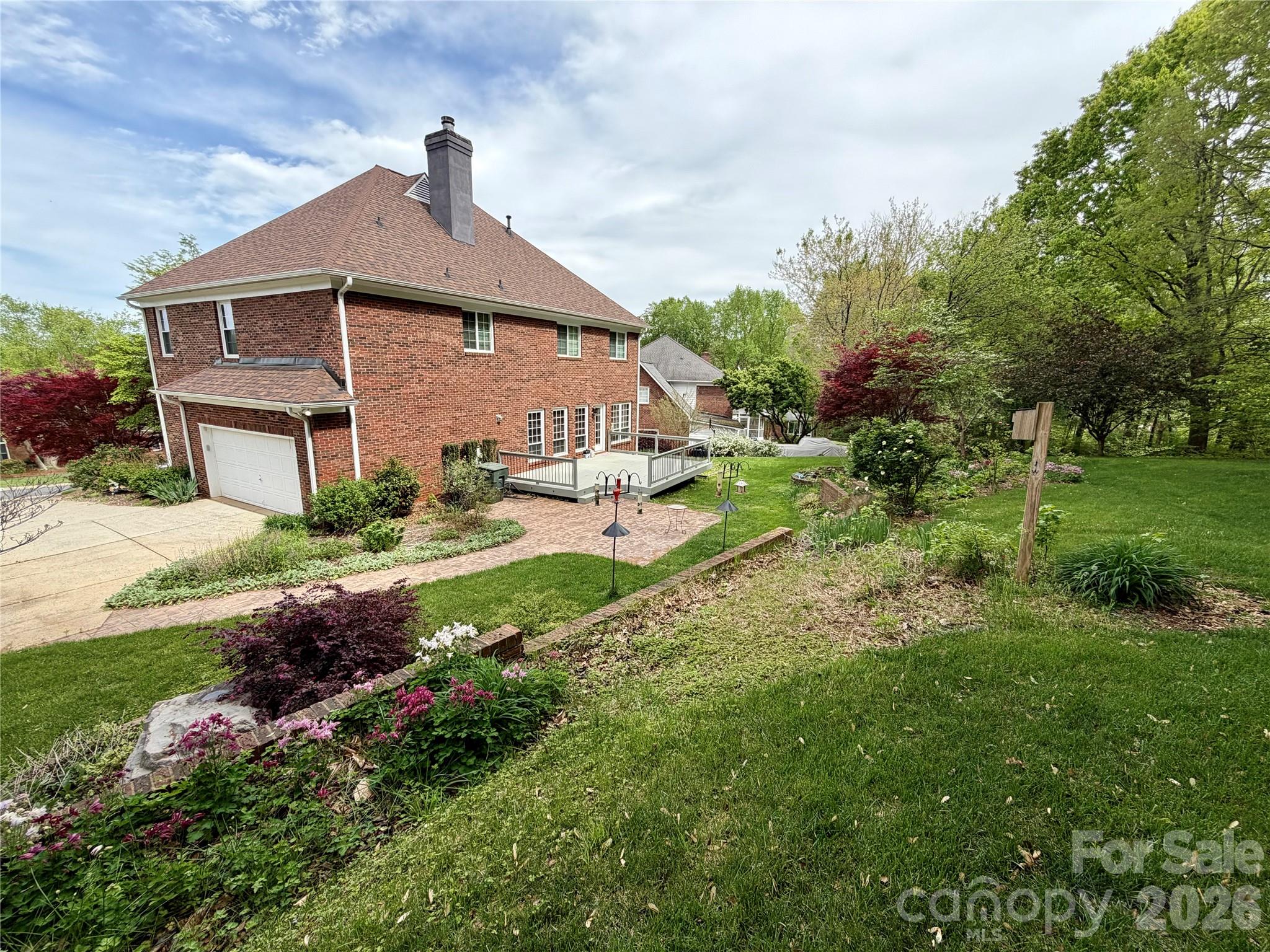 5954 Rathlin Court NW — Concord