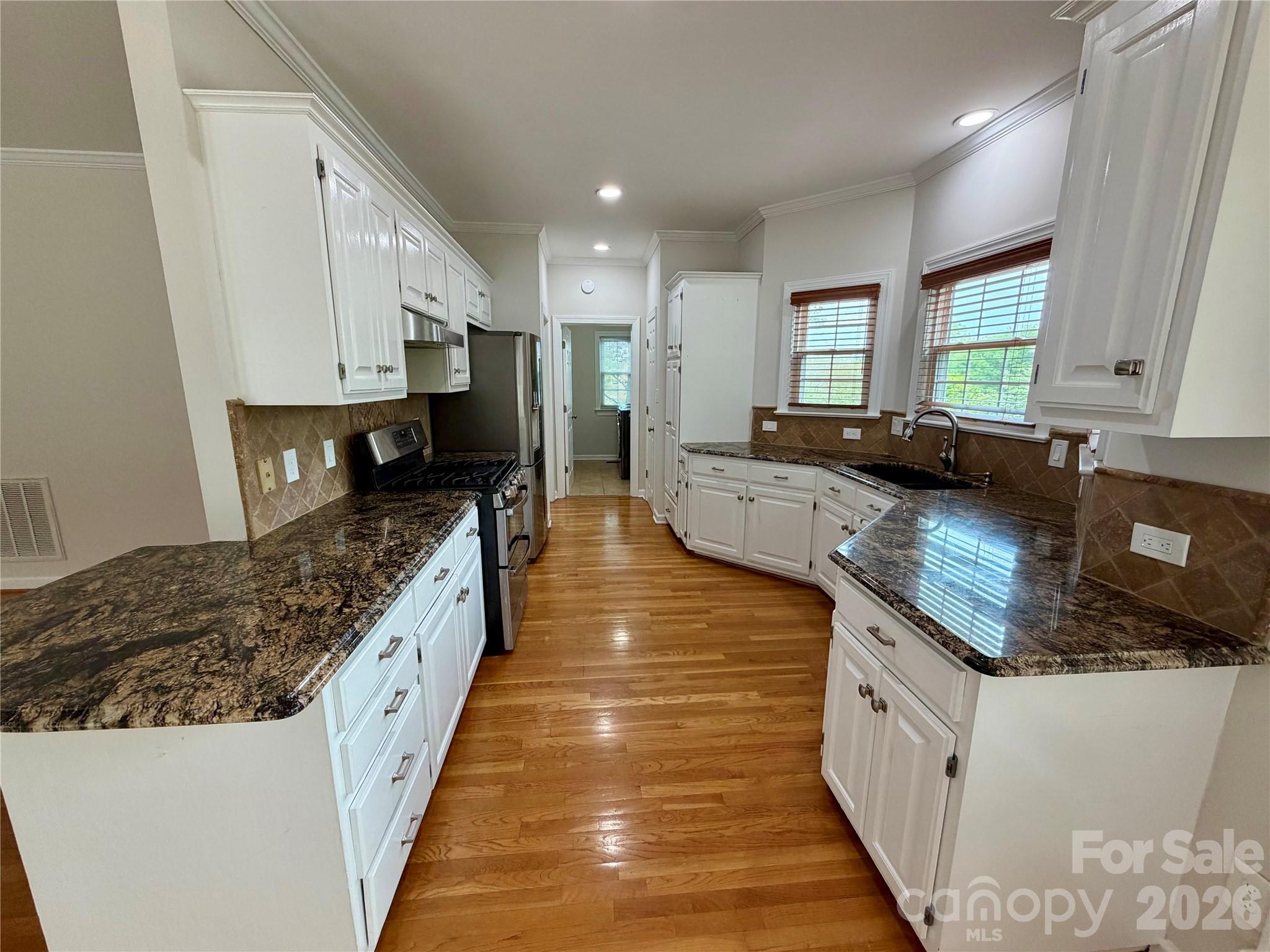 5954 Rathlin Court NW — Concord
