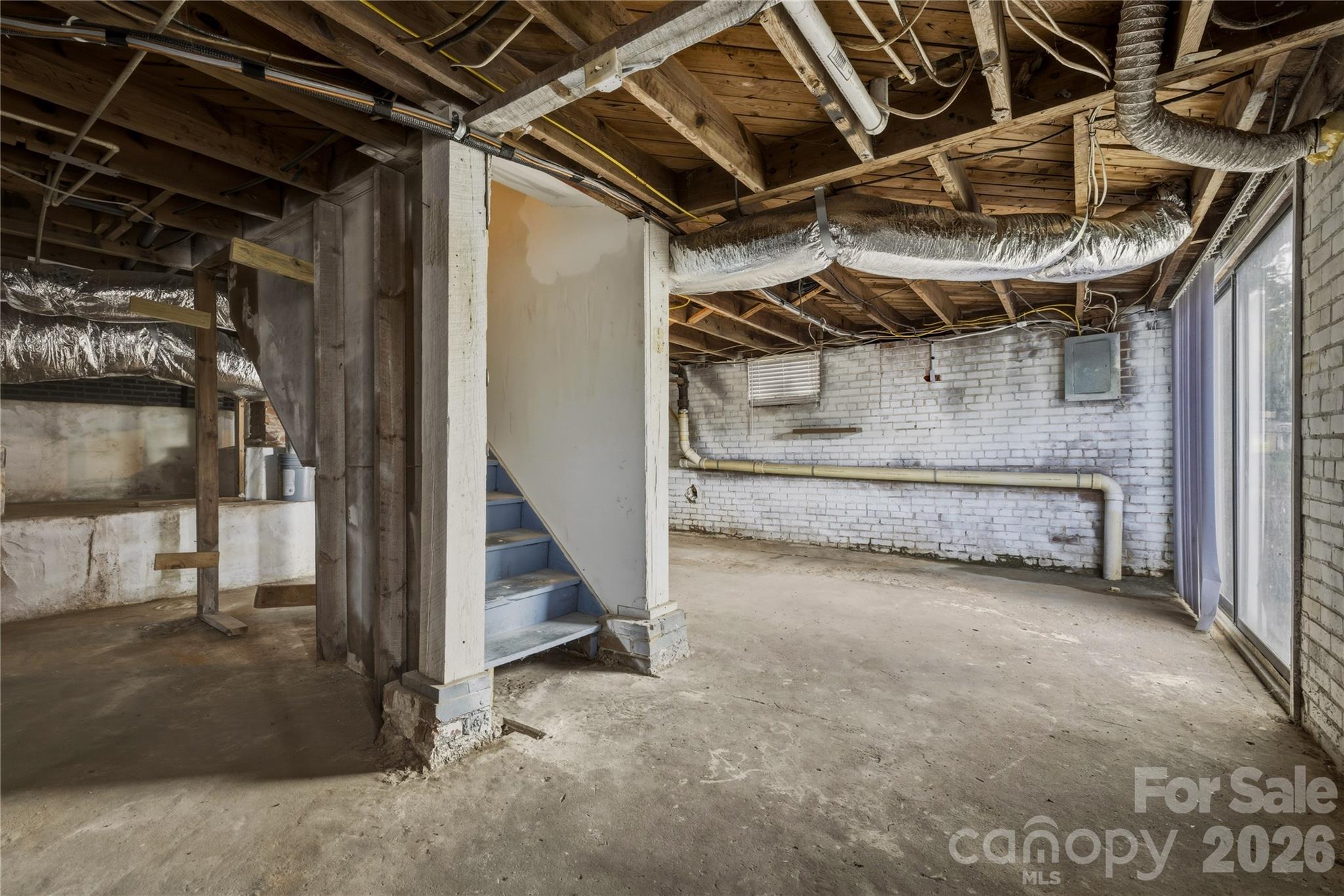 1348 Hibriten Drive SE — Lenoir