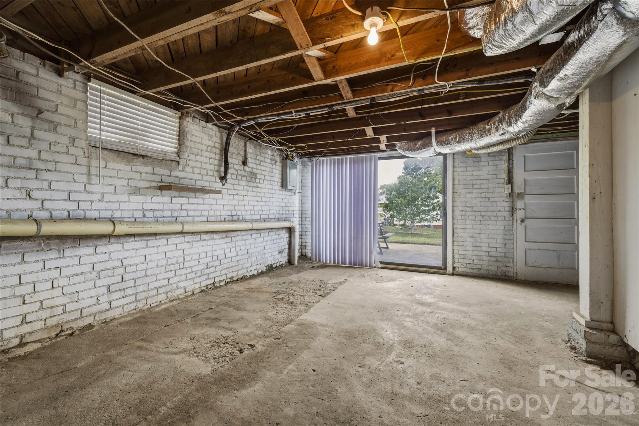 1348 Hibriten Drive SE — Lenoir