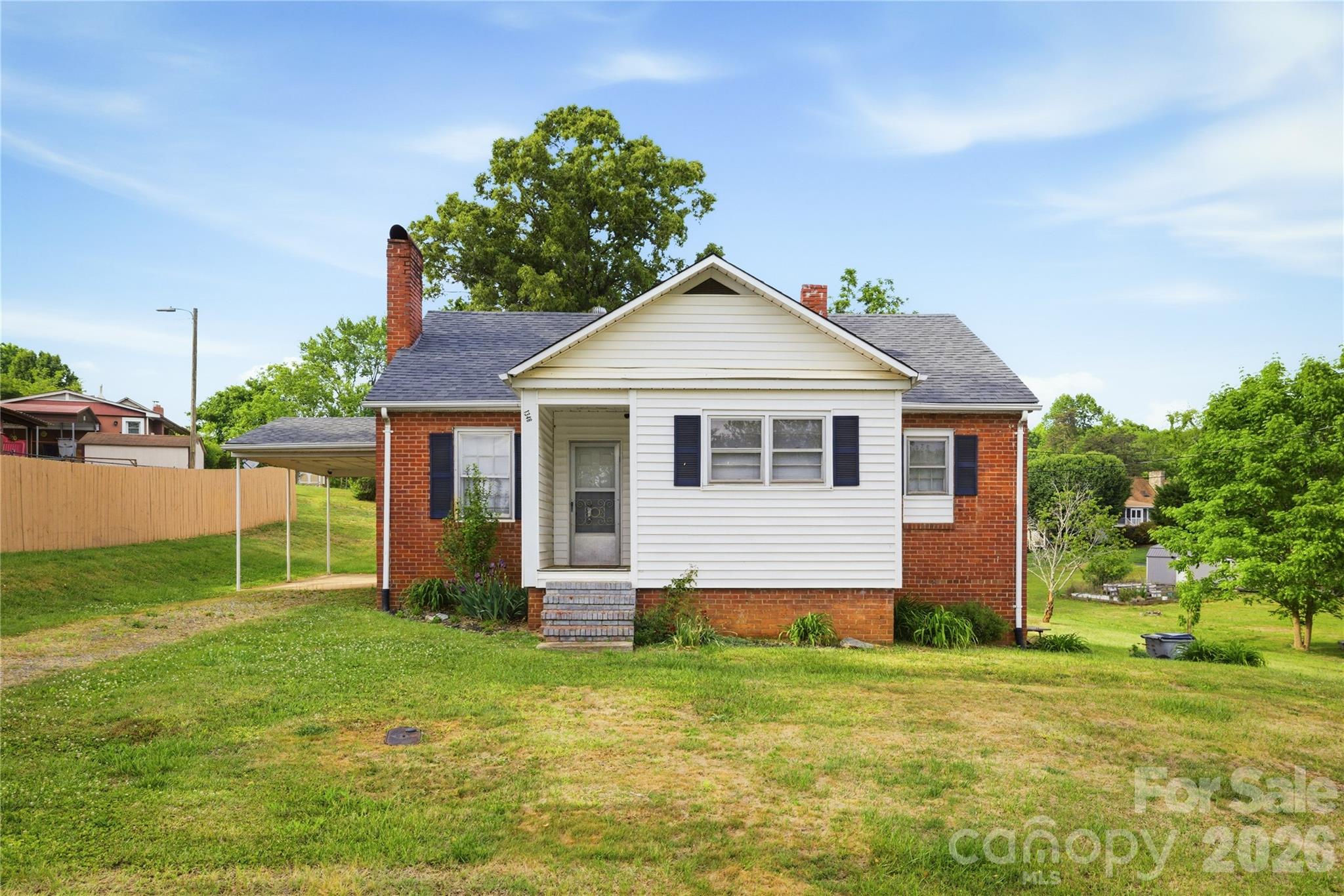 1348 Hibriten Drive SE — Lenoir
