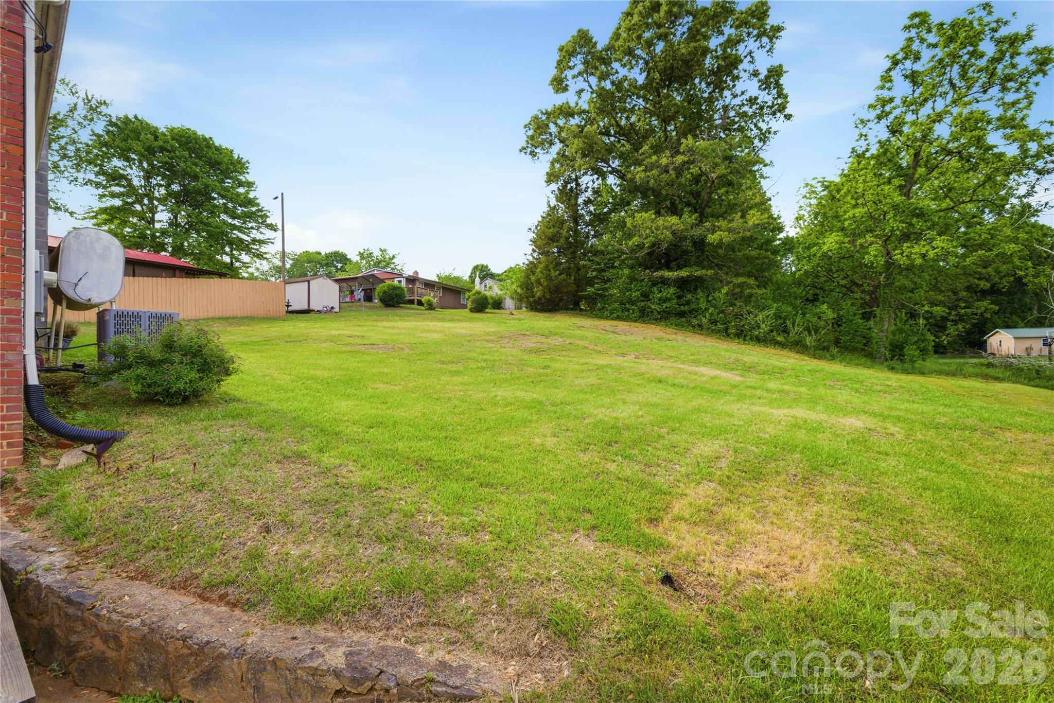 1348 Hibriten Drive SE — Lenoir