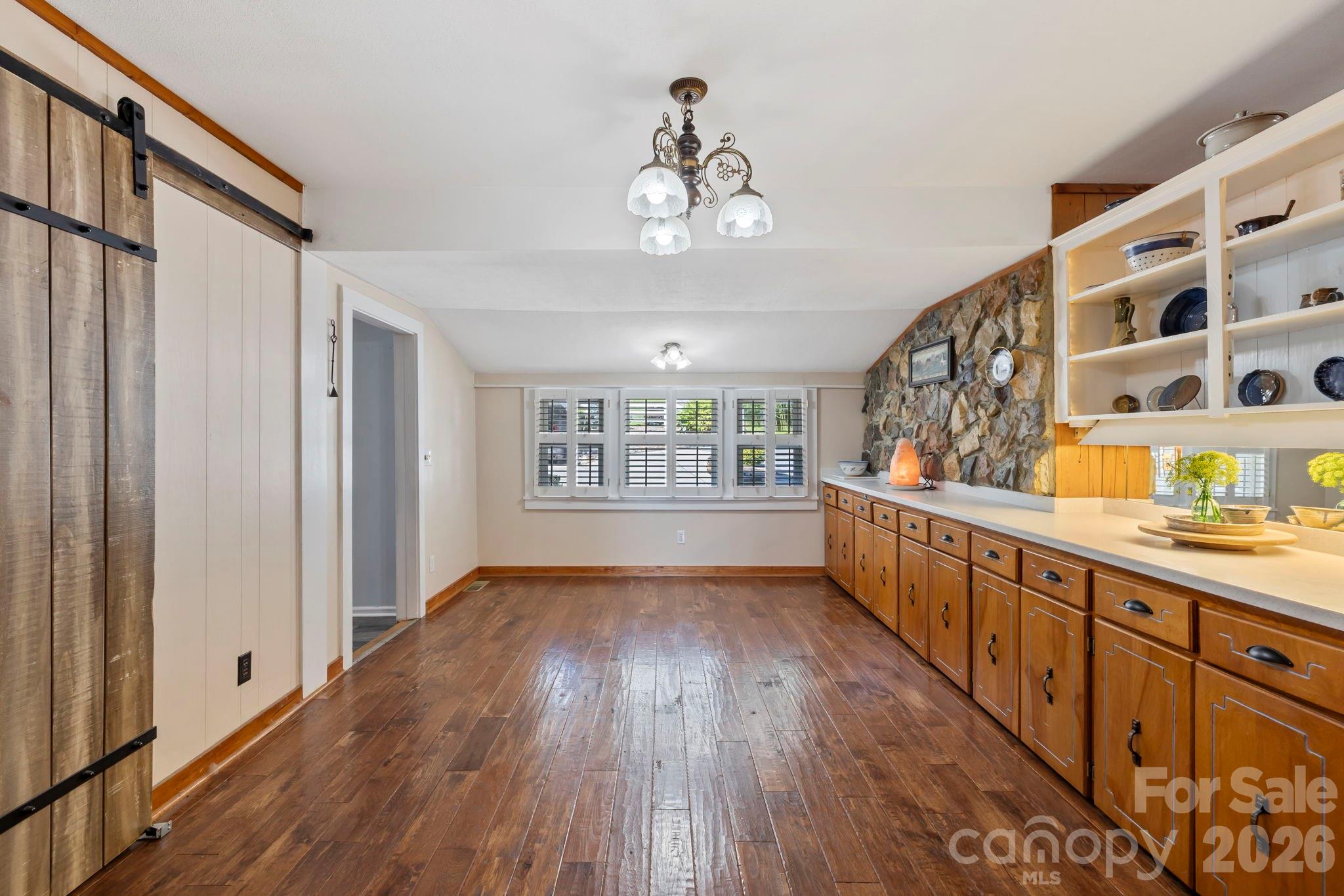 71 Laurel Mountain Road — Brevard