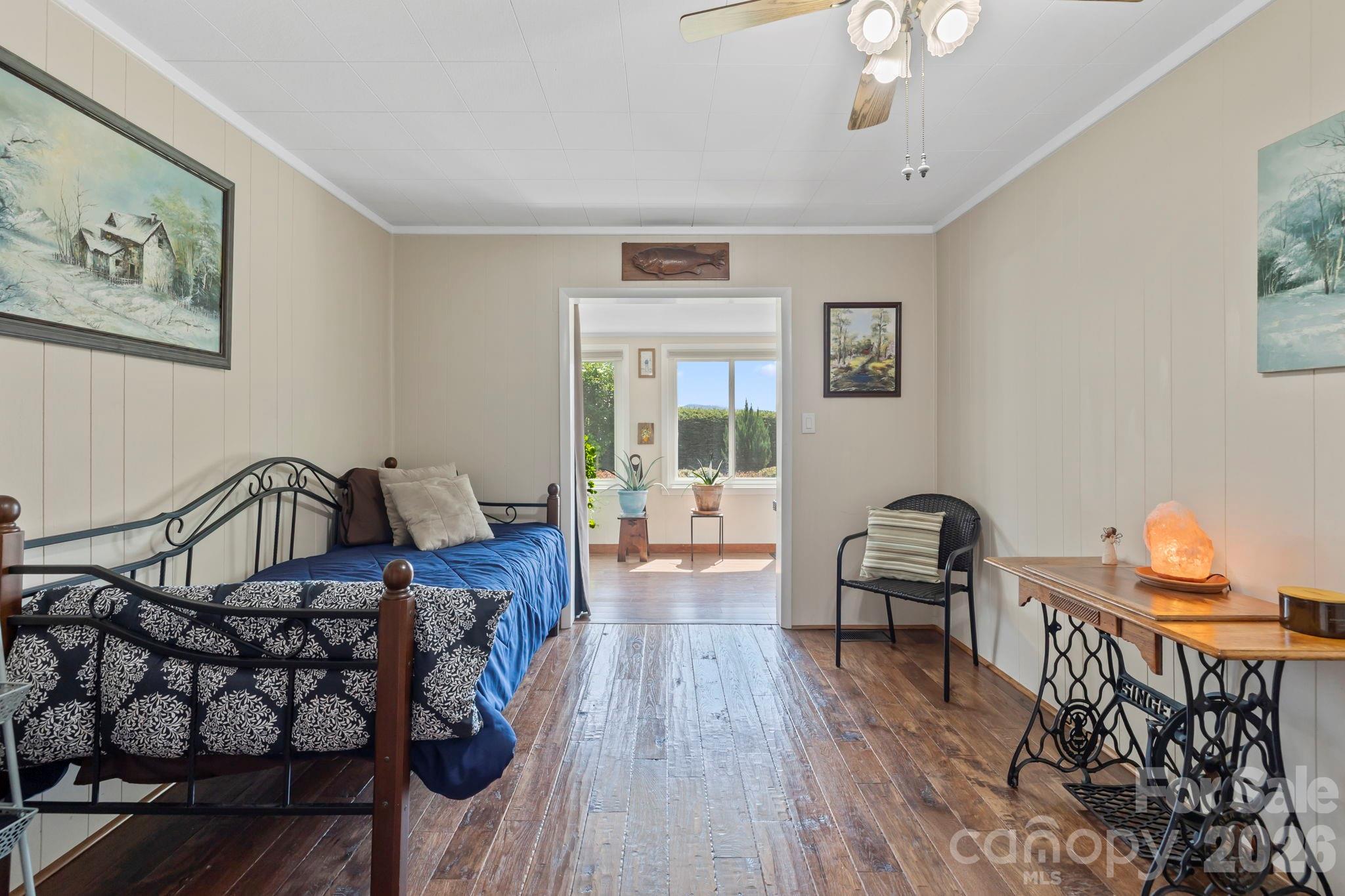 71 Laurel Mountain Road — Brevard