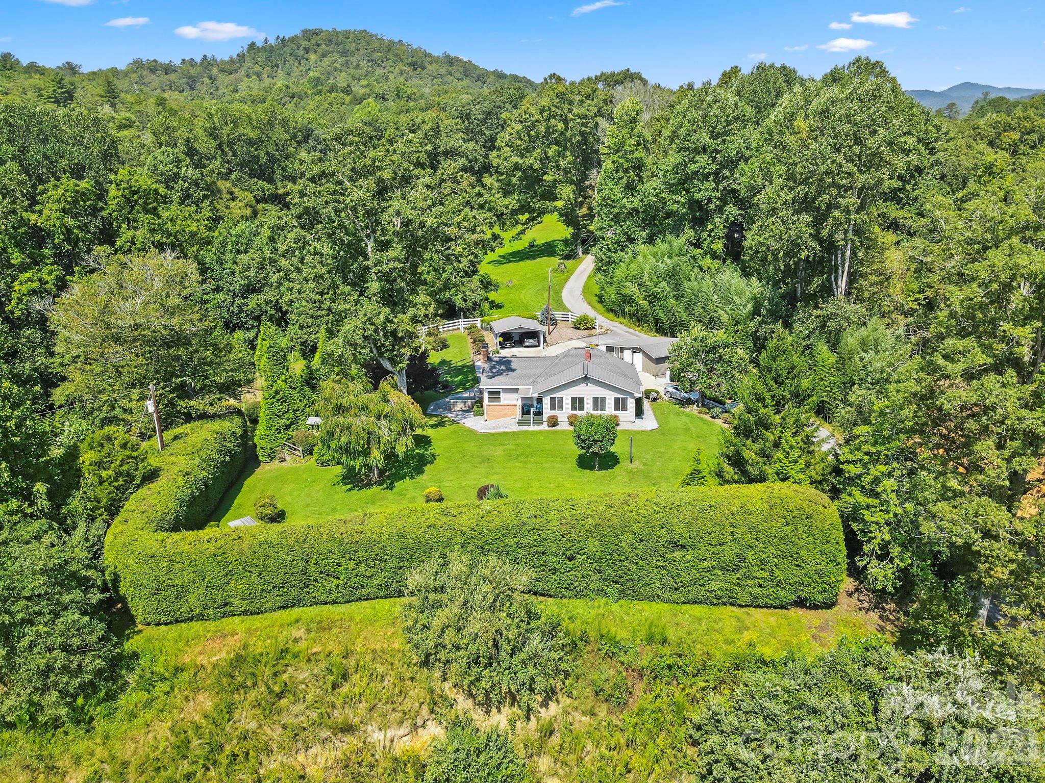 71 Laurel Mountain Road — Brevard