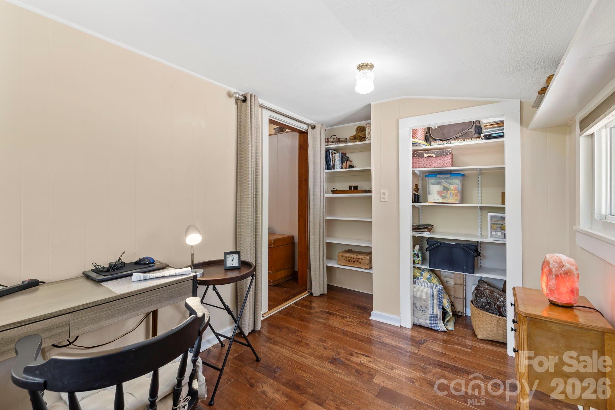 71 Laurel Mountain Road — Brevard