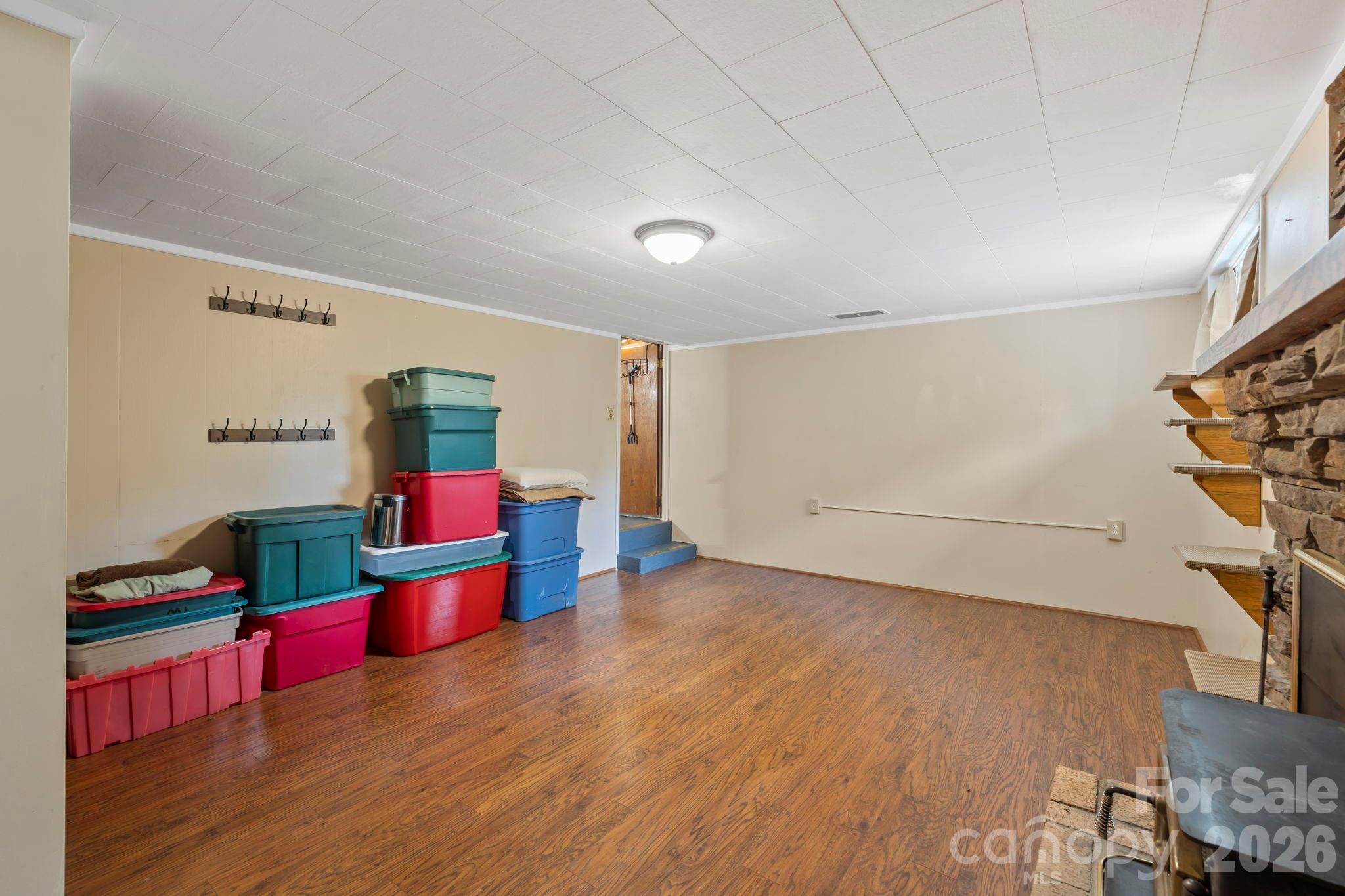 71 Laurel Mountain Road — Brevard