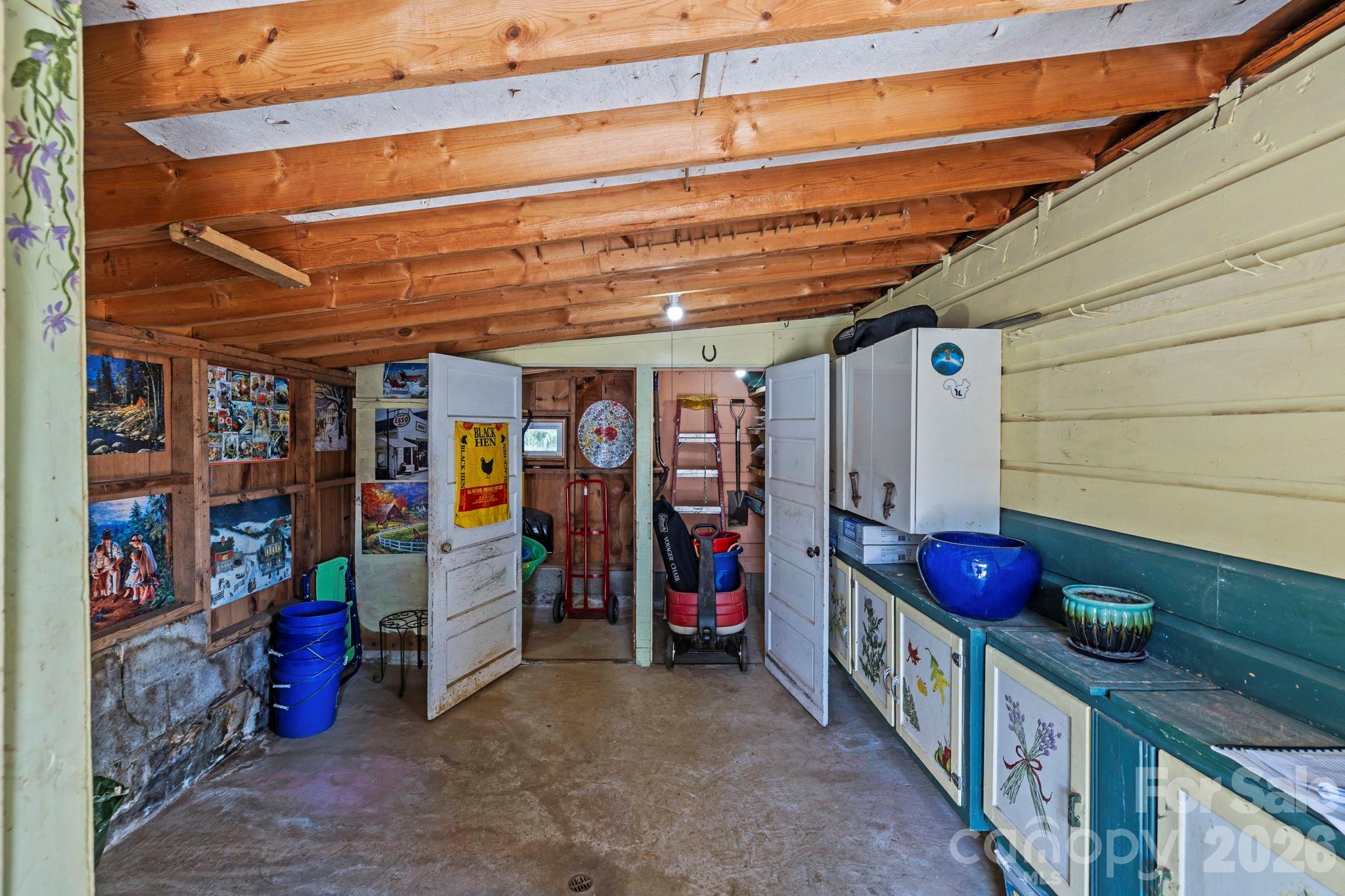 71 Laurel Mountain Road — Brevard