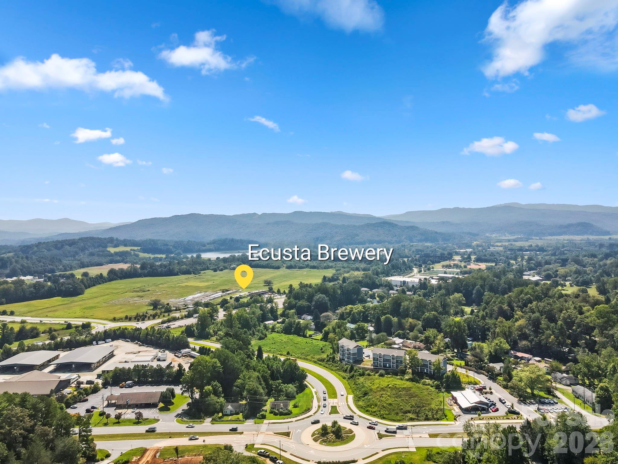 71 Laurel Mountain Road — Brevard