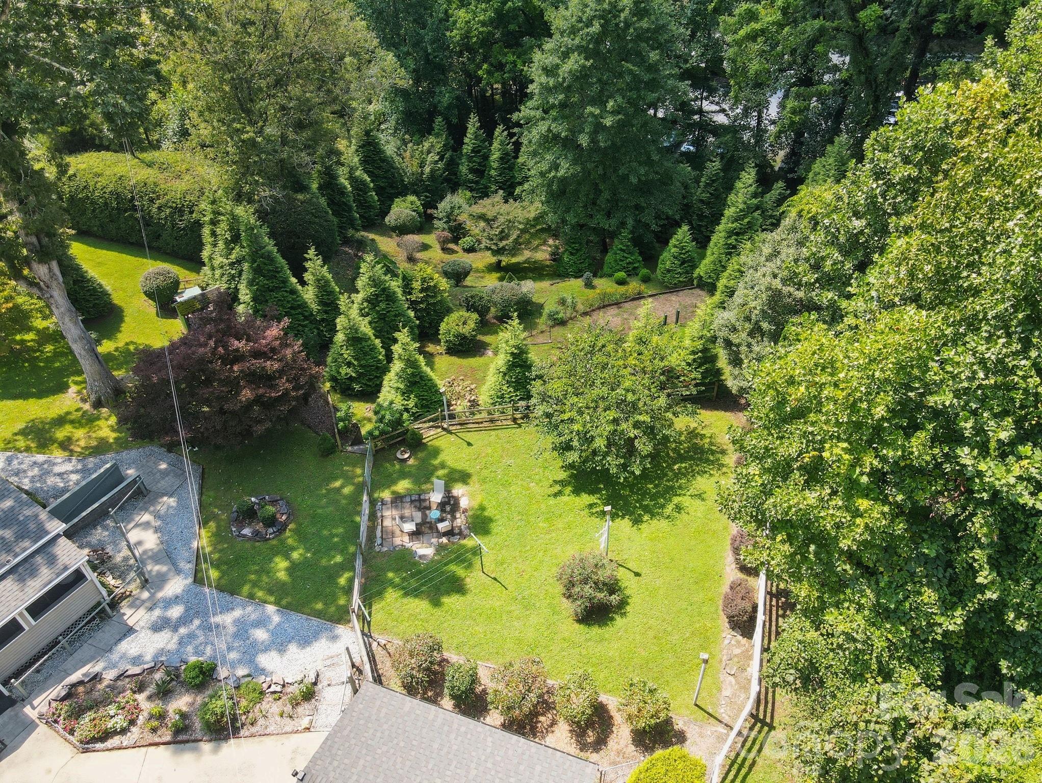 71 Laurel Mountain Road — Brevard