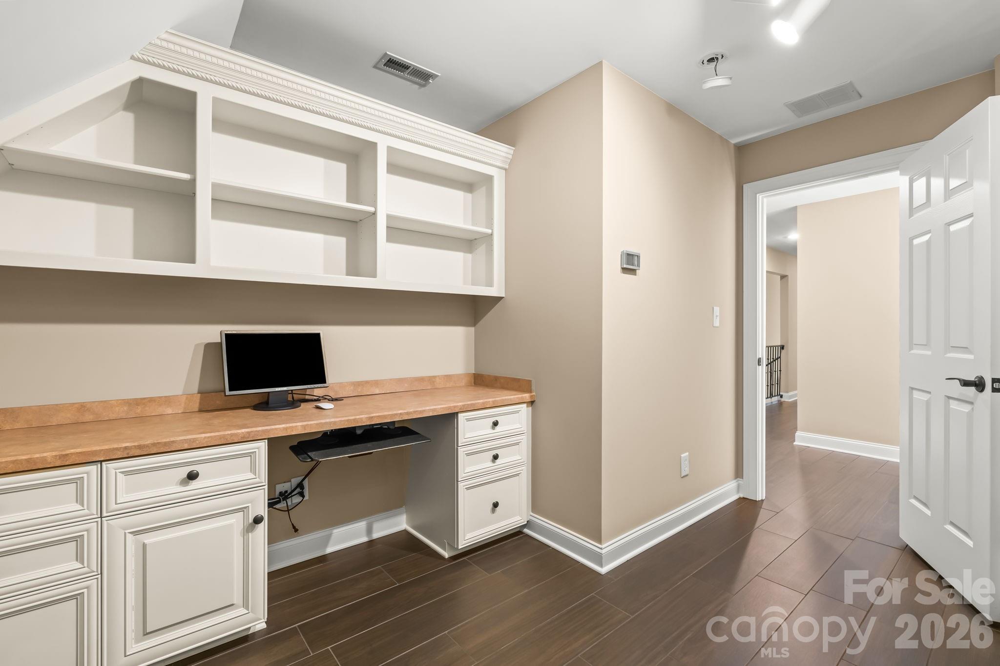 11555 Double Spring Road — Lewisville