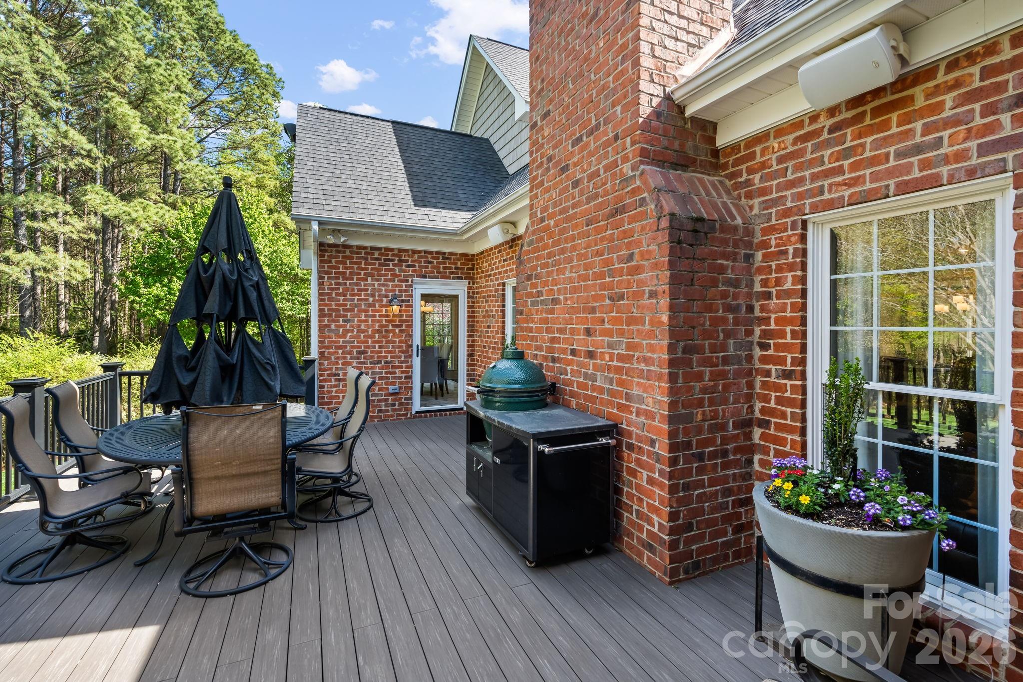 11555 Double Spring Road — Lewisville