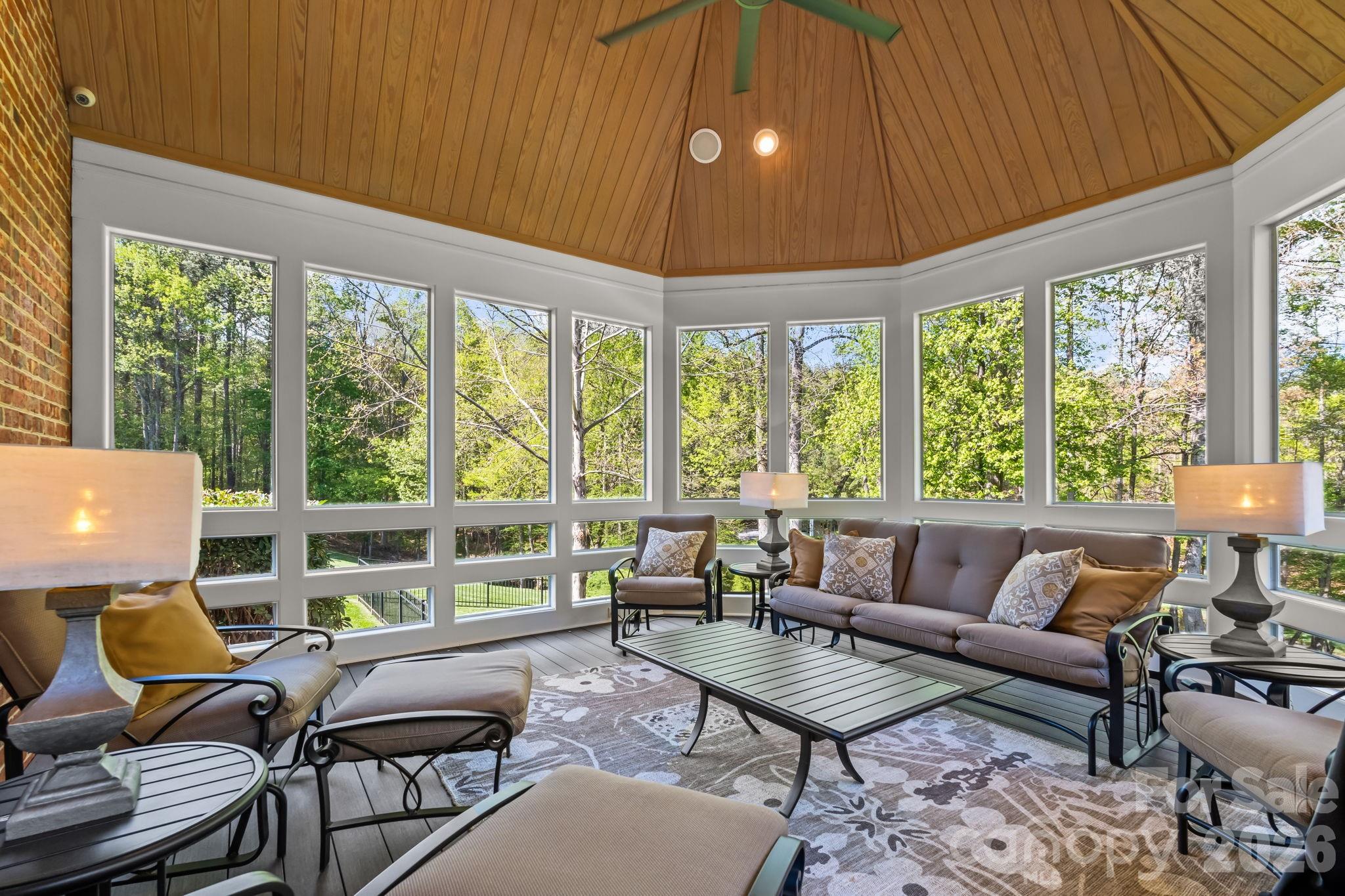 11555 Double Spring Road — Lewisville