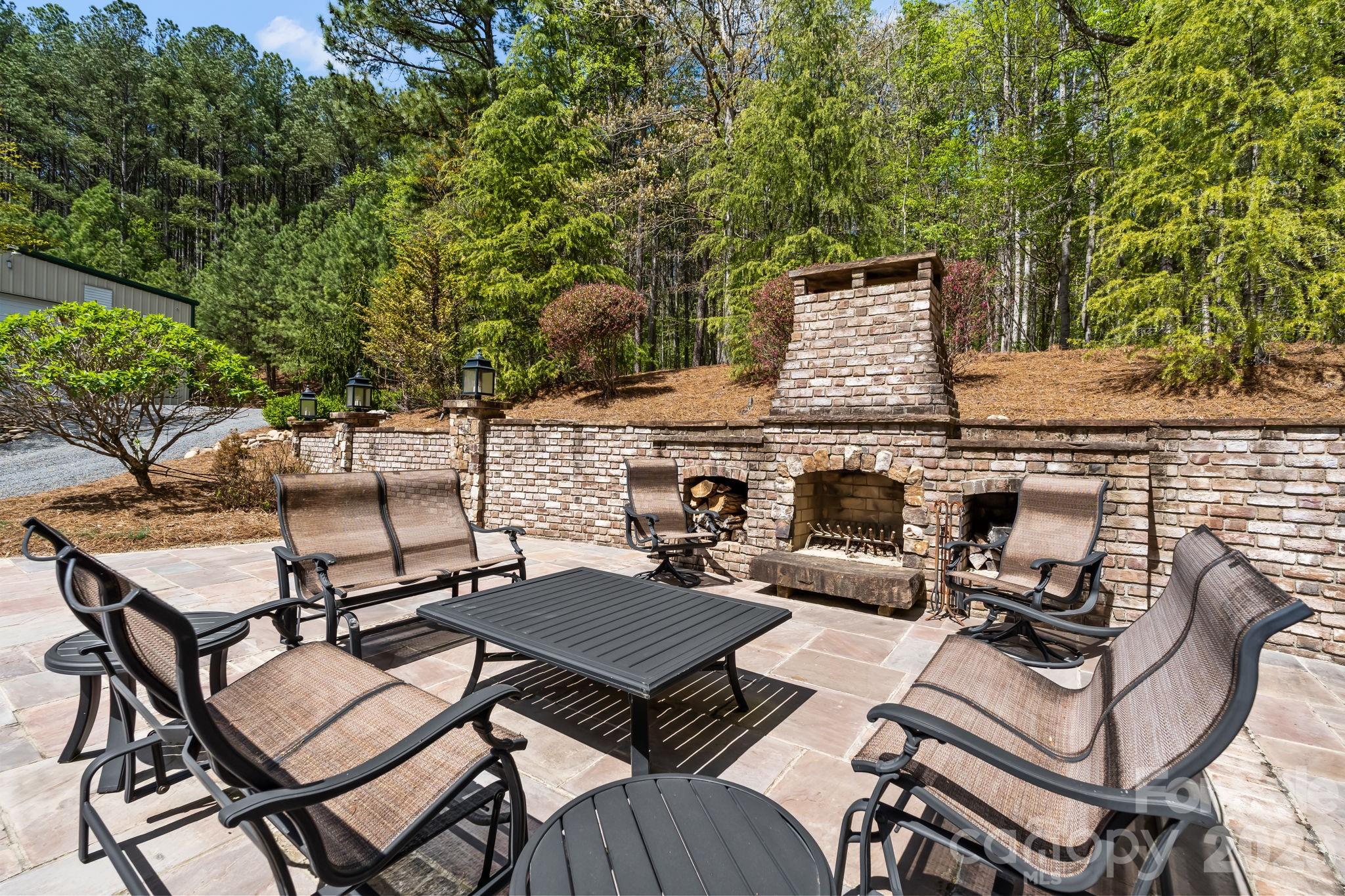 11555 Double Spring Road — Lewisville