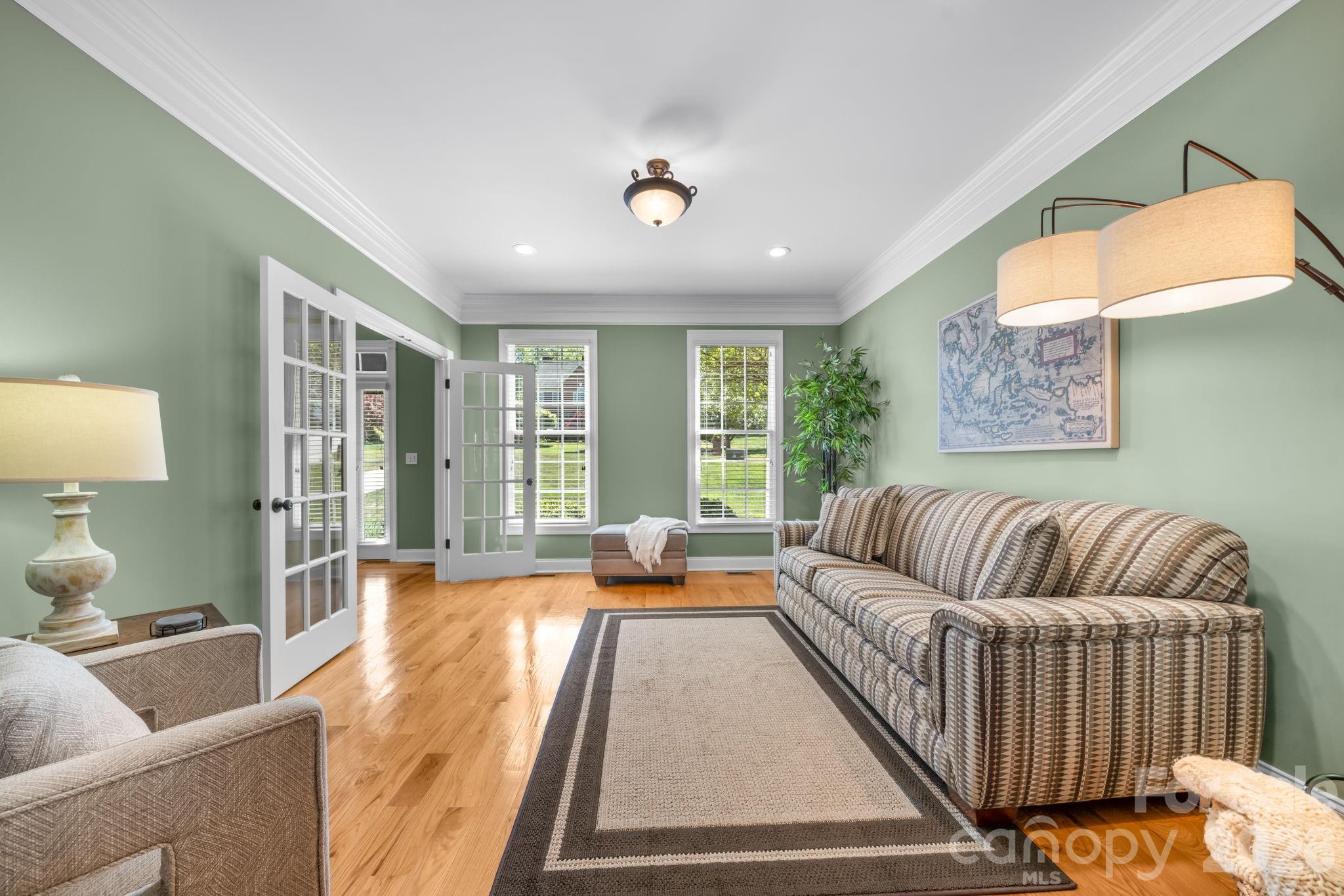 215 Iswa Drive — Taylorsville