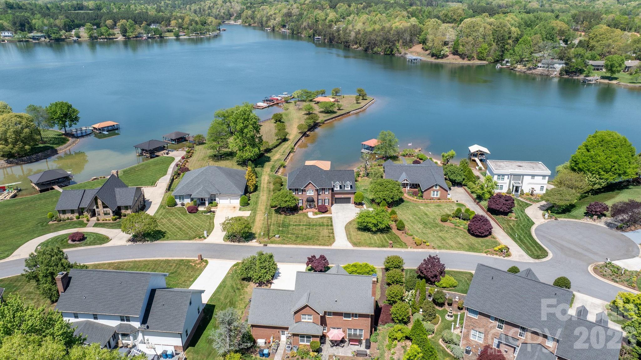 215 Iswa Drive — Taylorsville