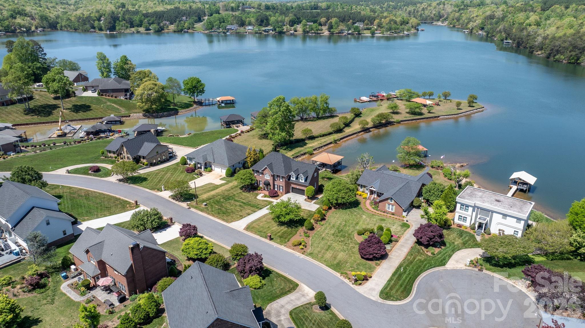 215 Iswa Drive — Taylorsville